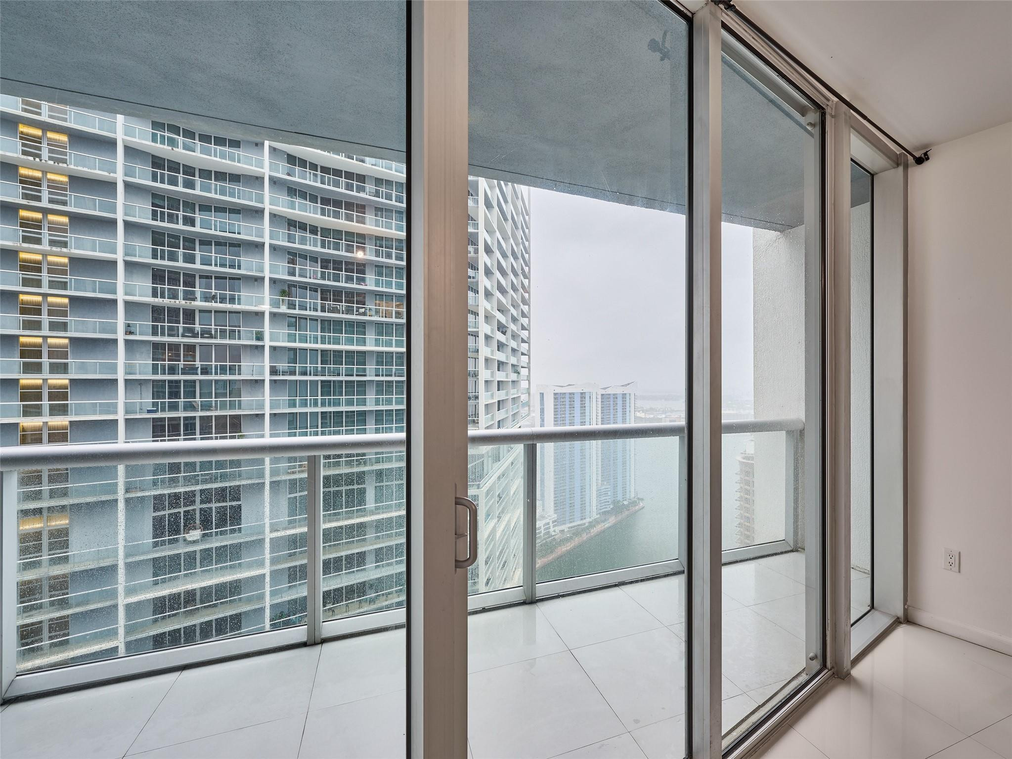 495 Brickell Avenue 4506 Property Photo 26