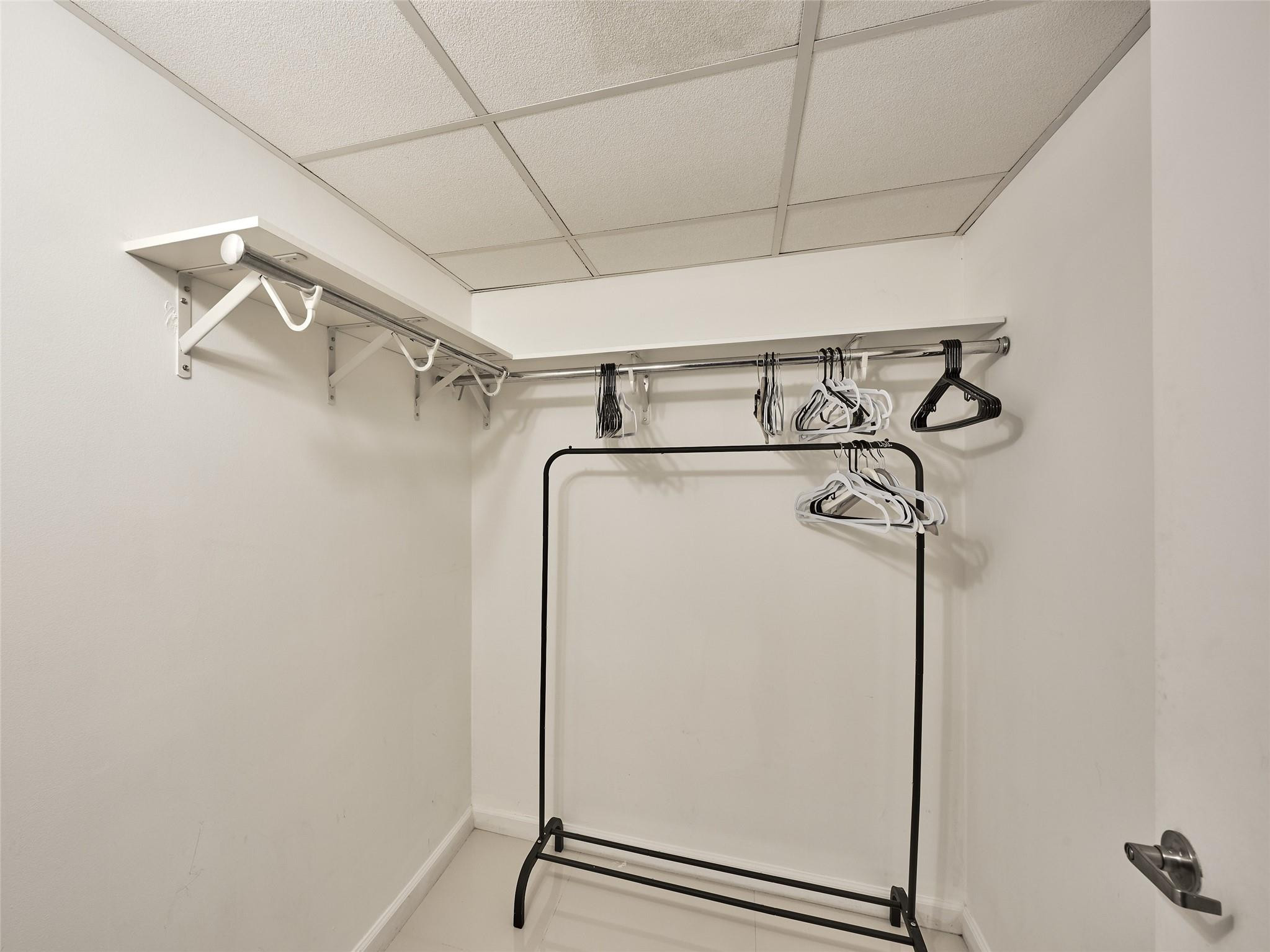 495 Brickell Avenue 4506 Property Photo 34
