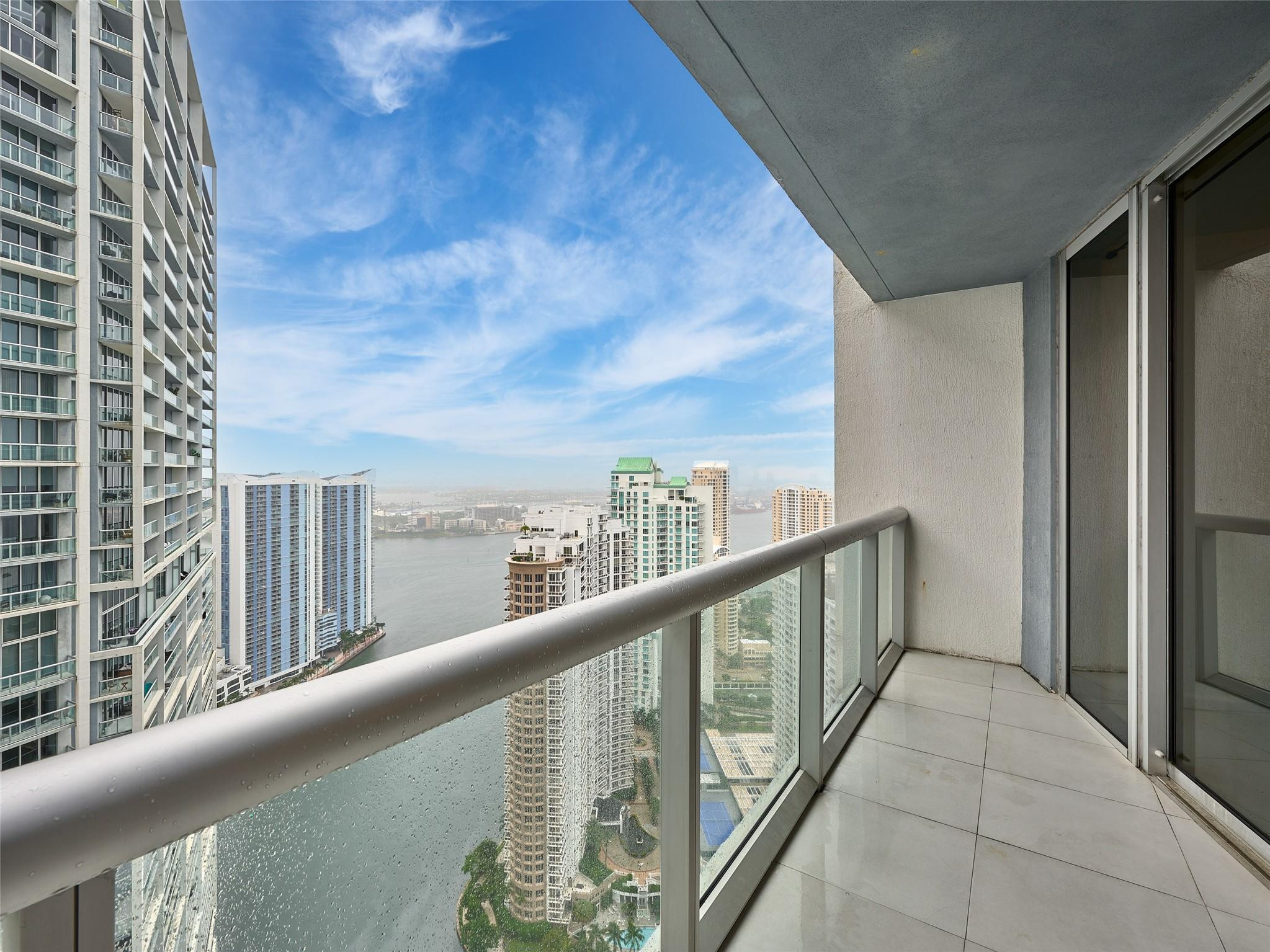 495 Brickell Avenue 4506 Property Photo 35