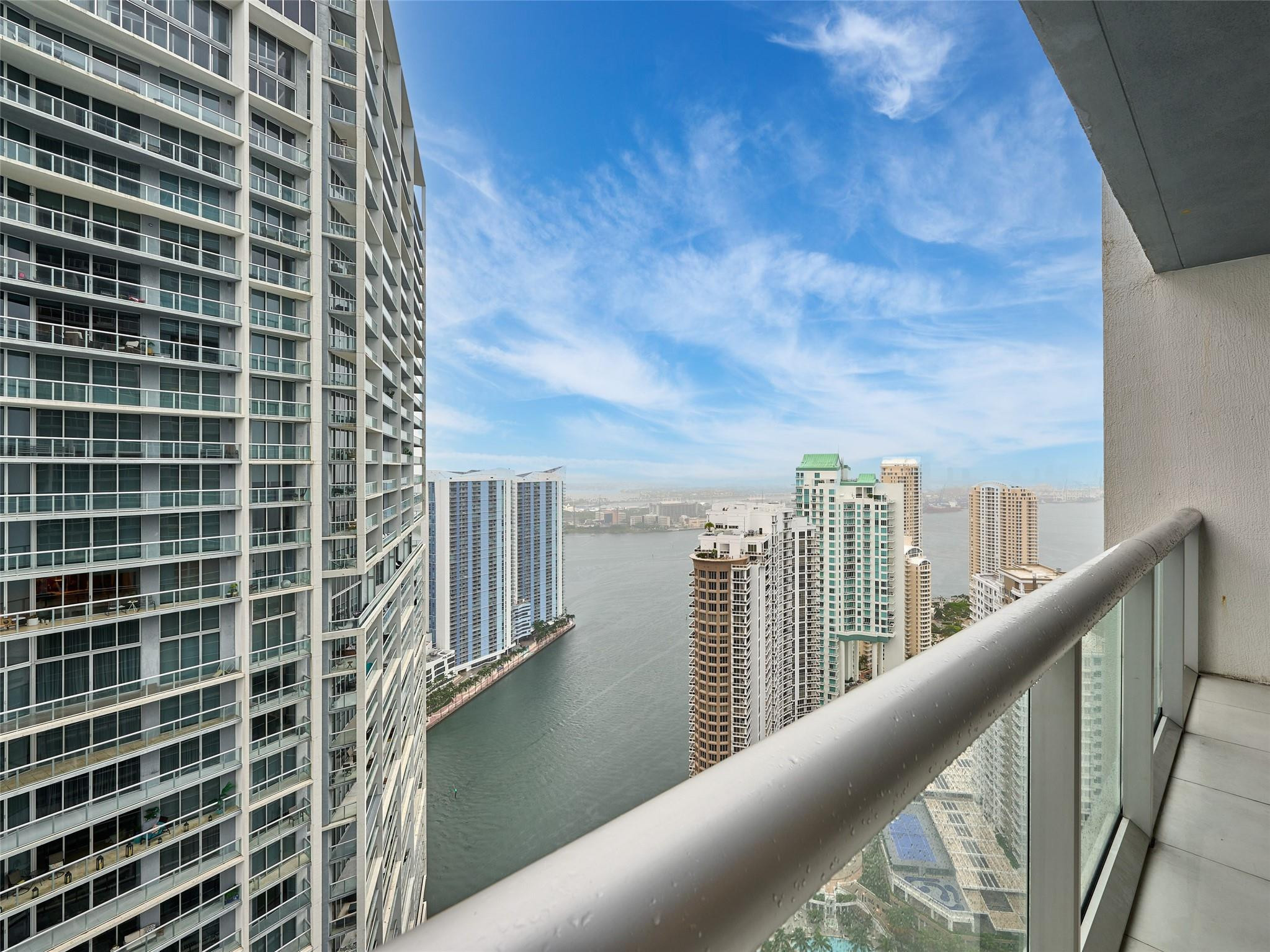 495 Brickell Avenue 4506 Property Photo 36