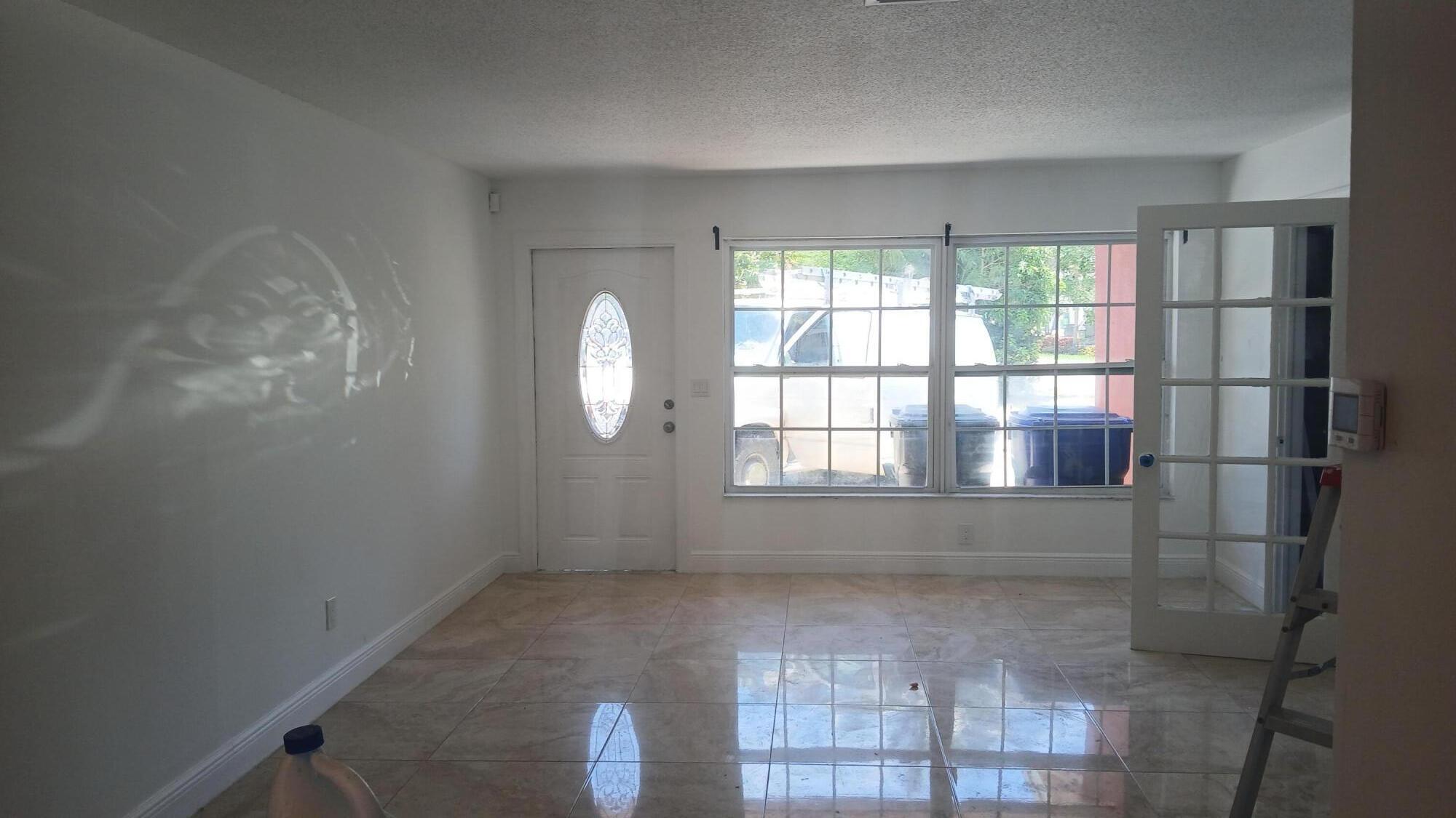 6231 Sw 9th Place Property Photo 2