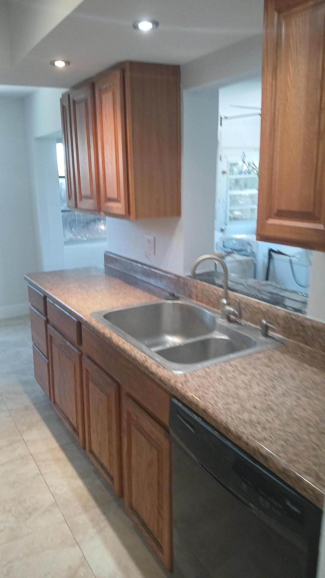 6231 Sw 9th Place Property Photo 3