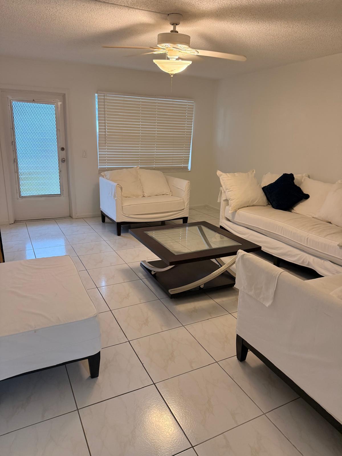 227 Kent N Property Photo 6