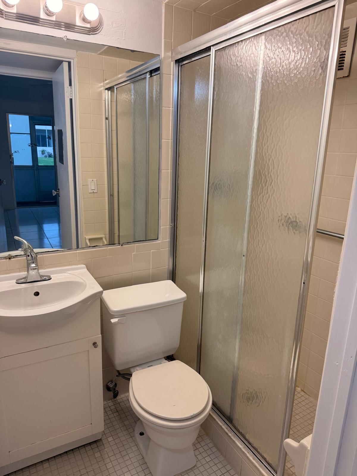 227 Kent N Property Photo 12