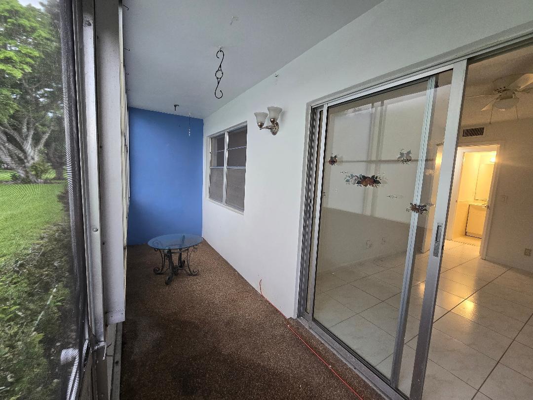 227 Kent N Property Photo 14