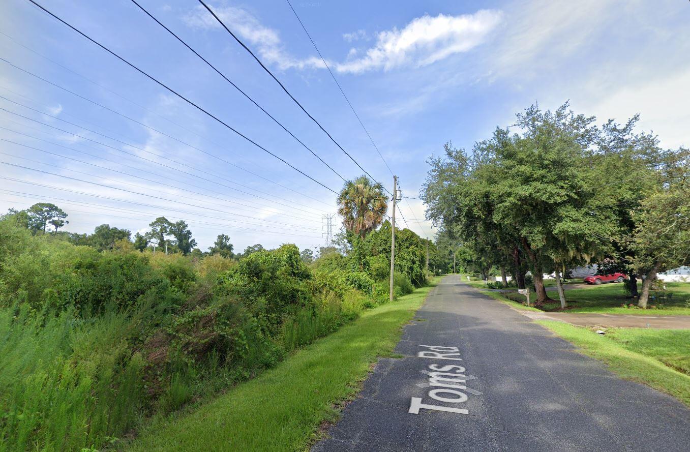 266 Toms Road Property Photo 3