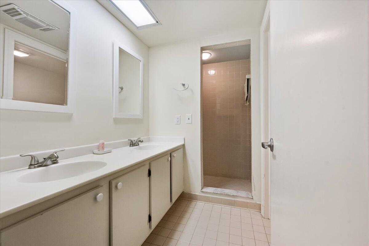 2835 Polo Island Drive H202 Property Photo 21