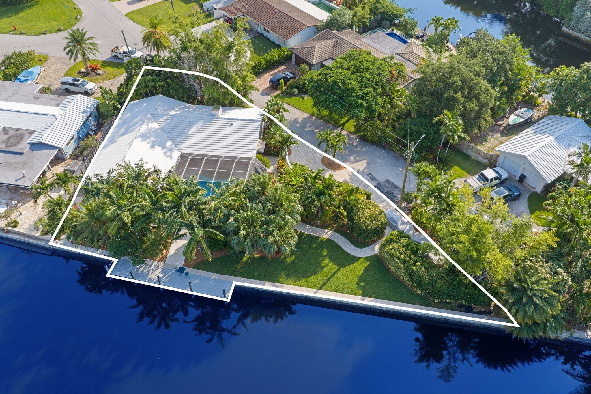 2124 Coral Shores Drive Property Photo 1
