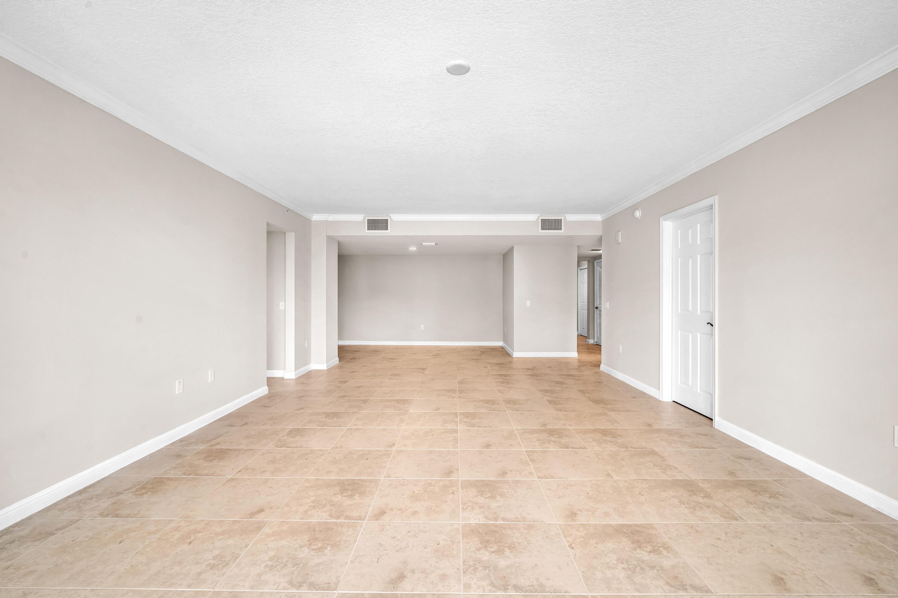 101 Plaza Real S 829 Property Photo 10