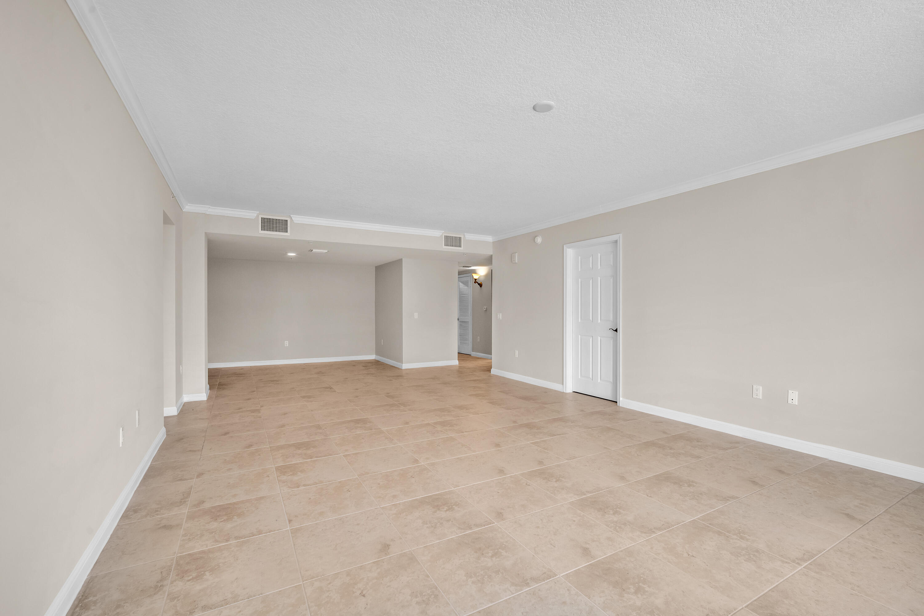 101 Plaza Real S 829 Property Photo 11