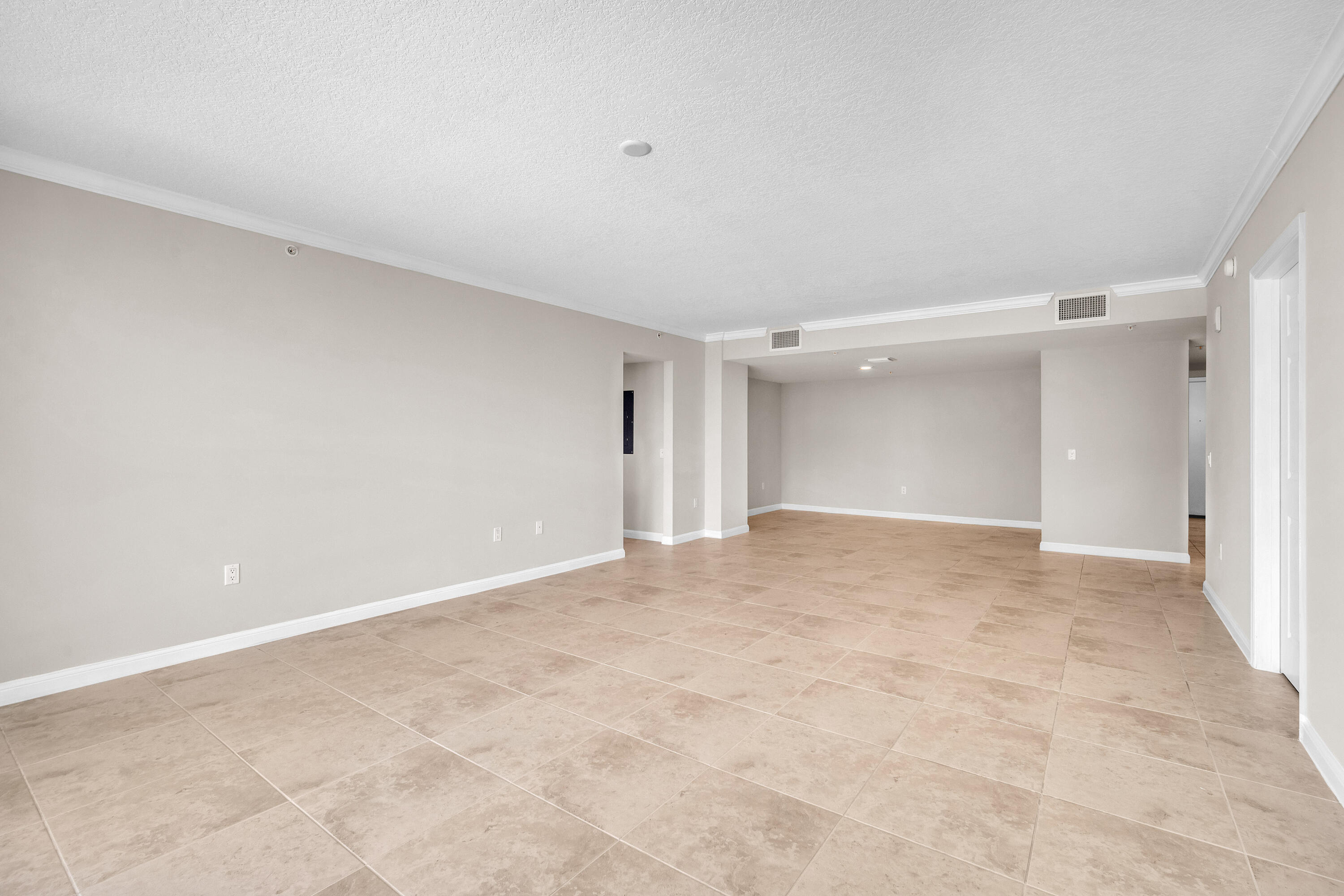 101 Plaza Real S 829 Property Photo 12