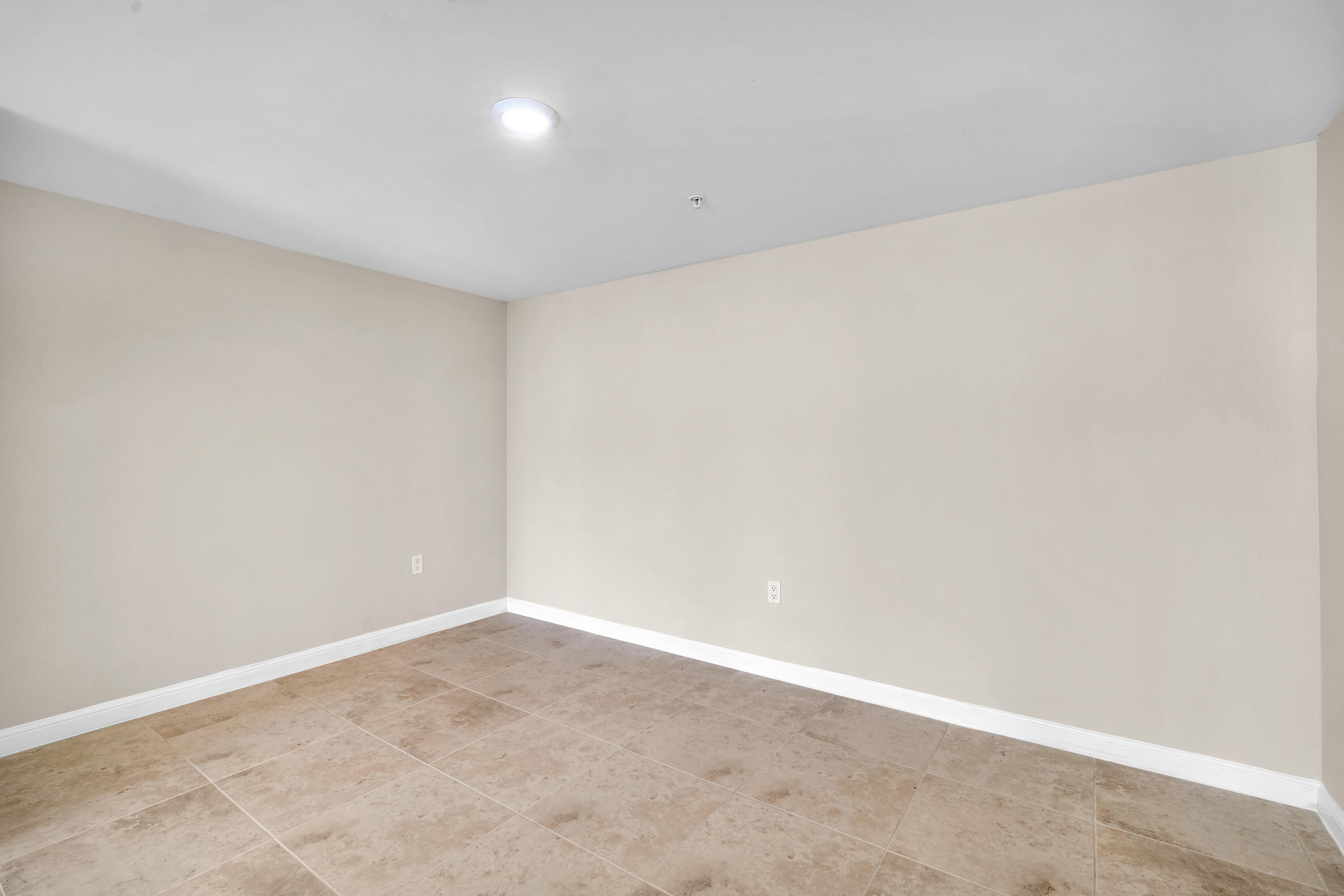 101 Plaza Real S 829 Property Photo 13