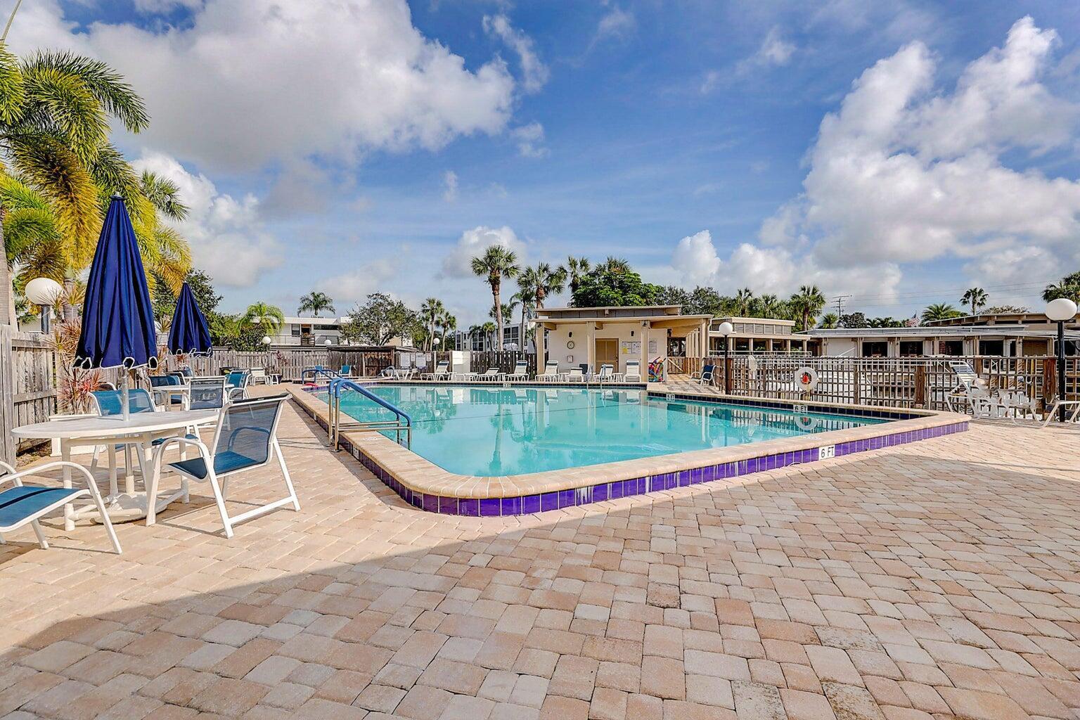 1950 Sw Palm City Road 14-304 Property Photo 25