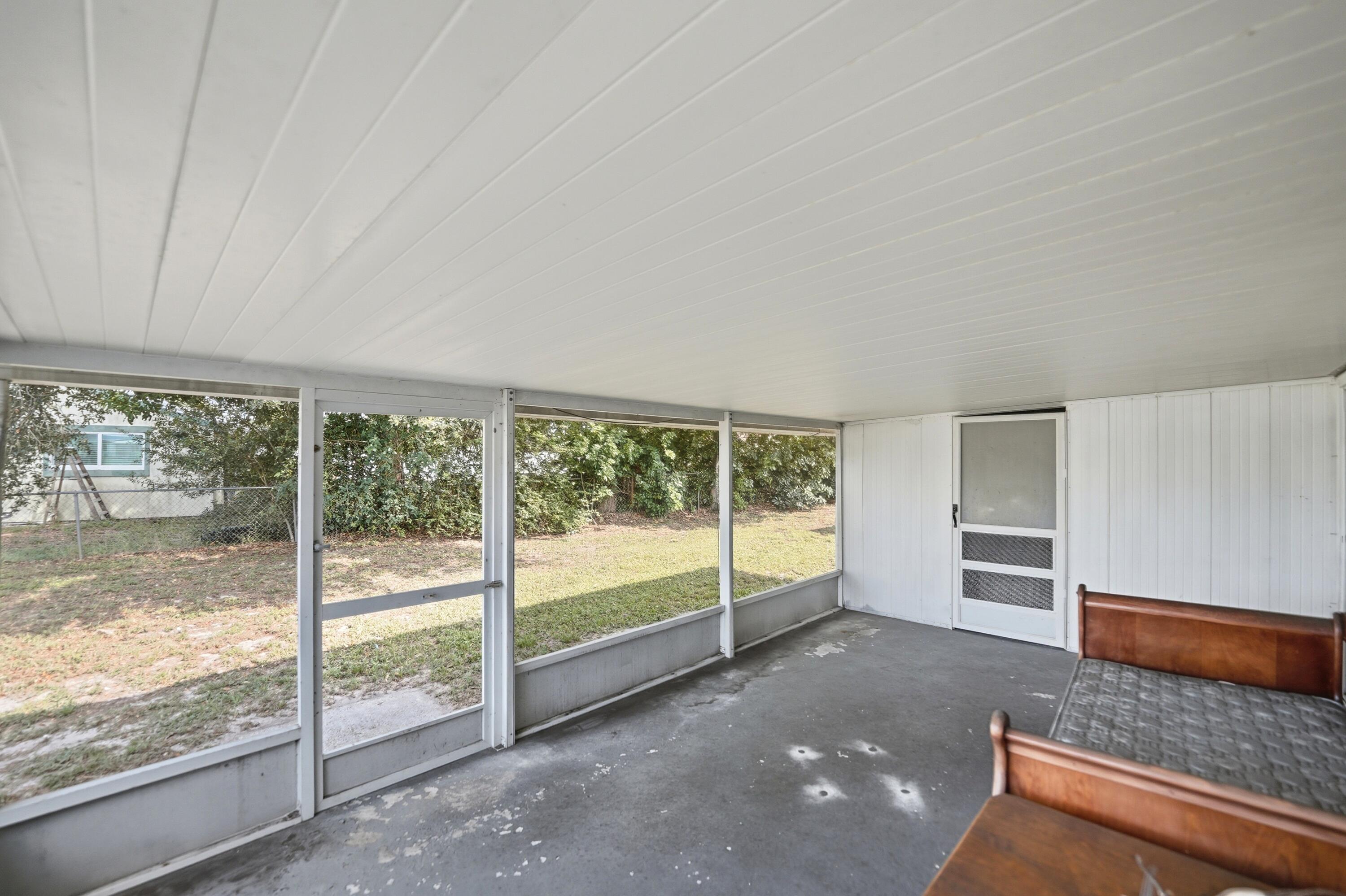3120 Sw Landale Boulevard Property Photo 23