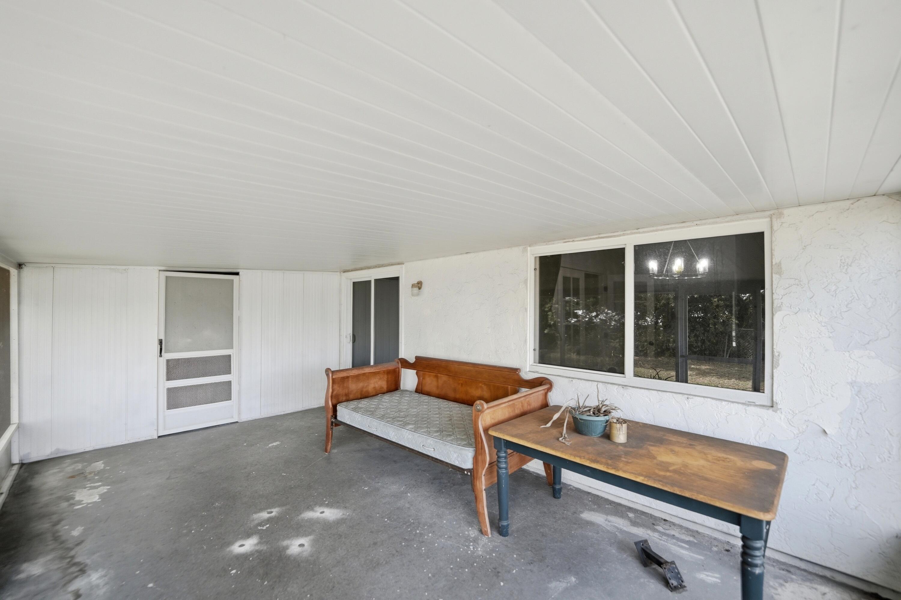 3120 Sw Landale Boulevard Property Photo 24