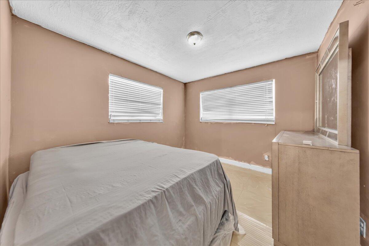 3560 Nw 34th Way Property Photo 24