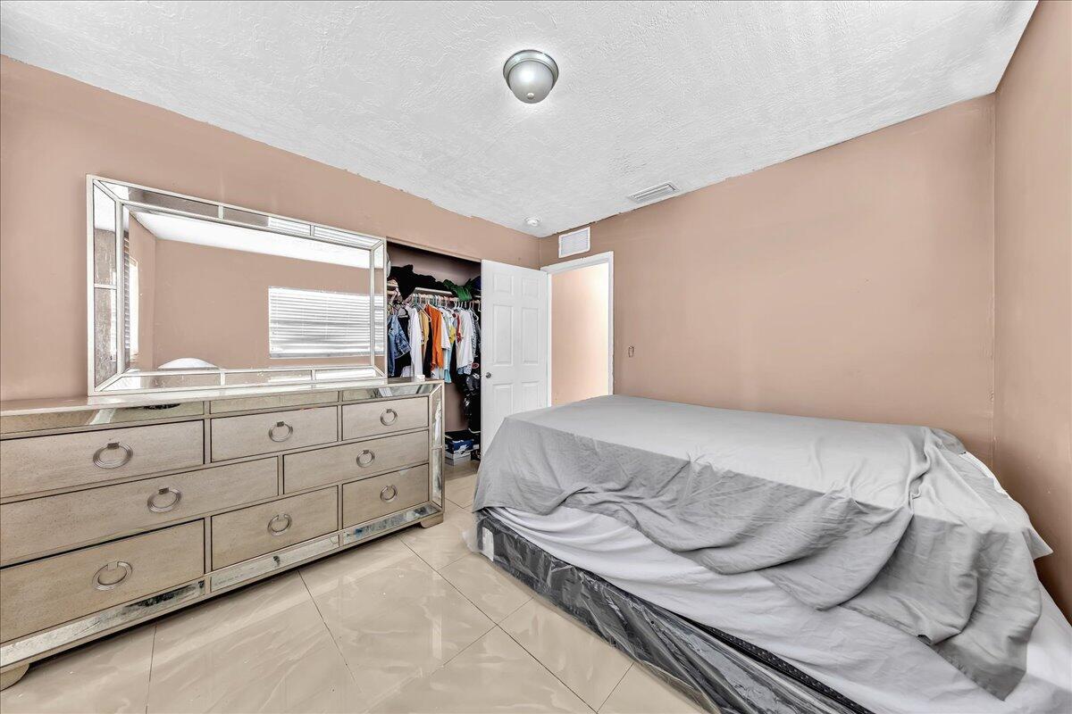 3560 Nw 34th Way Property Photo 25