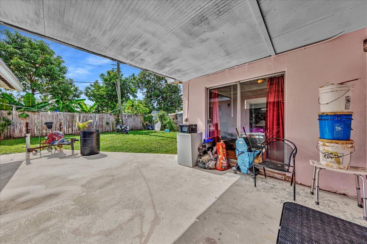 3560 Nw 34th Way Property Photo 28