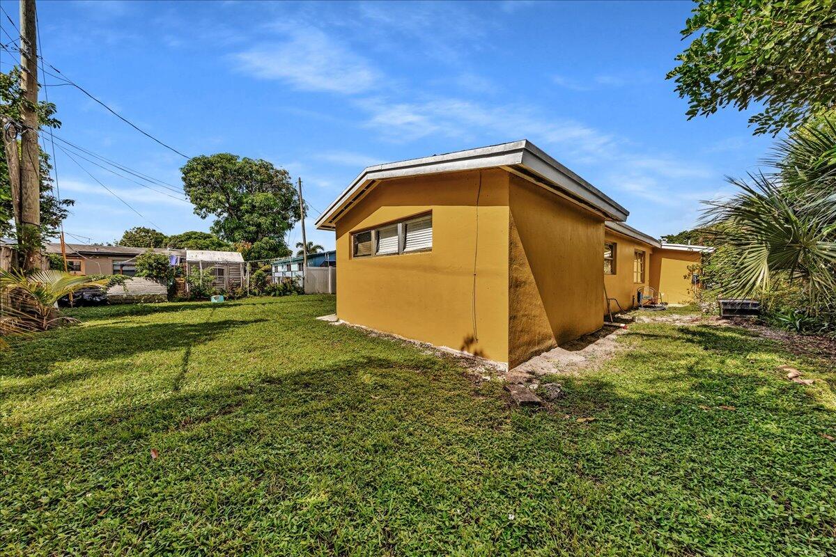 3560 Nw 34th Way Property Photo 33