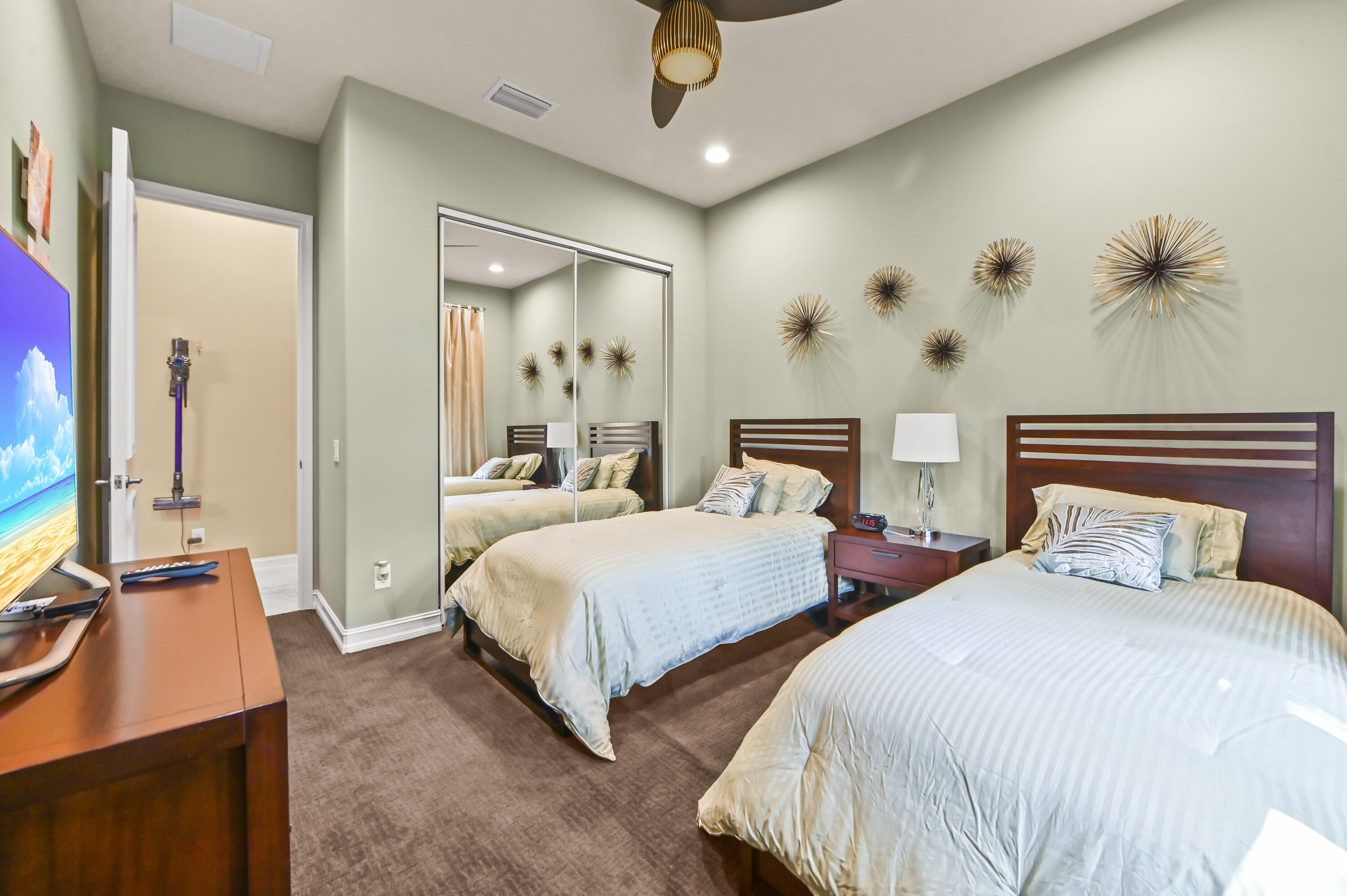 10540 Whitewind Circle Property Photo 31