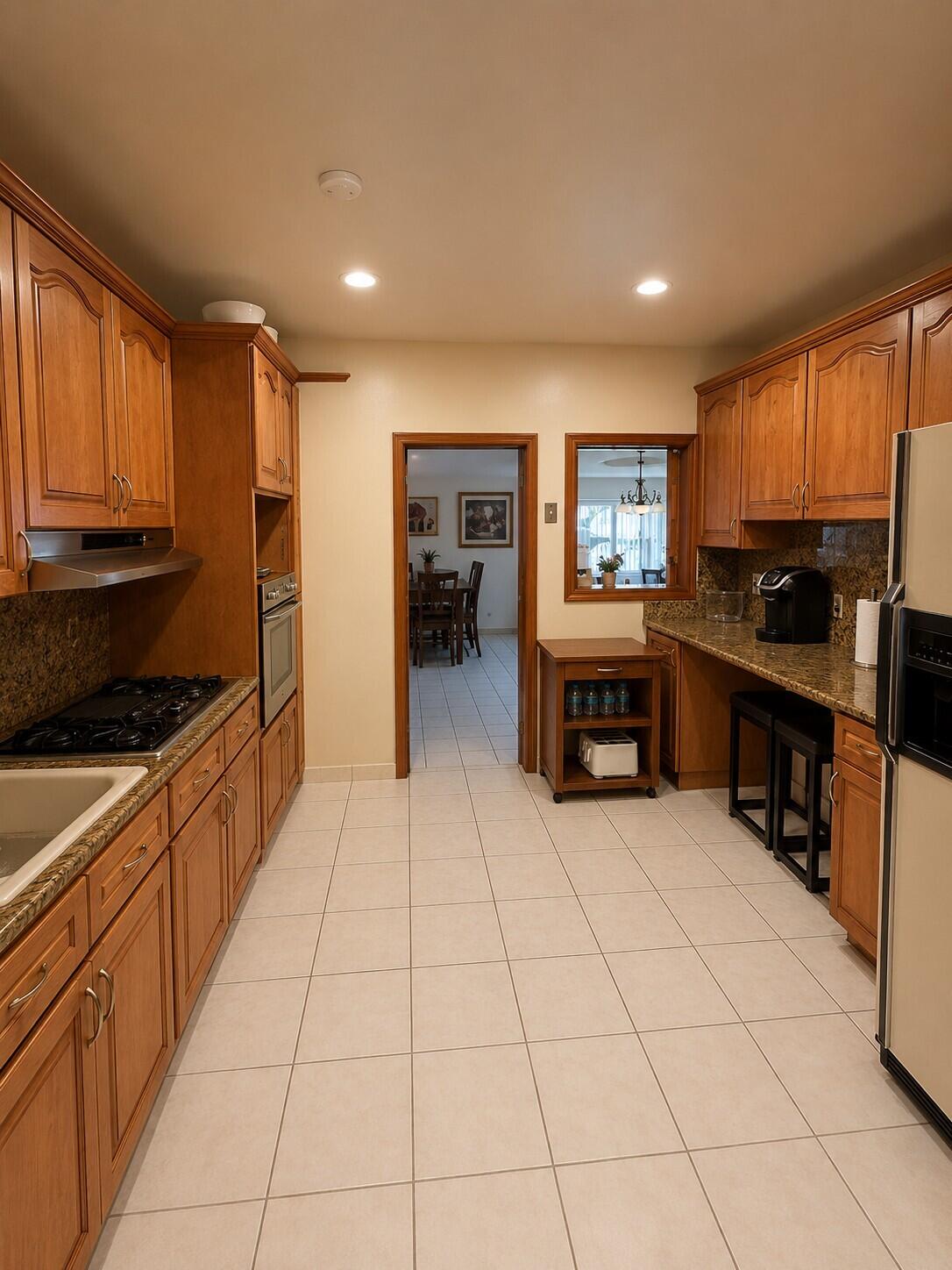 14620 E Polk Street Property Photo 7