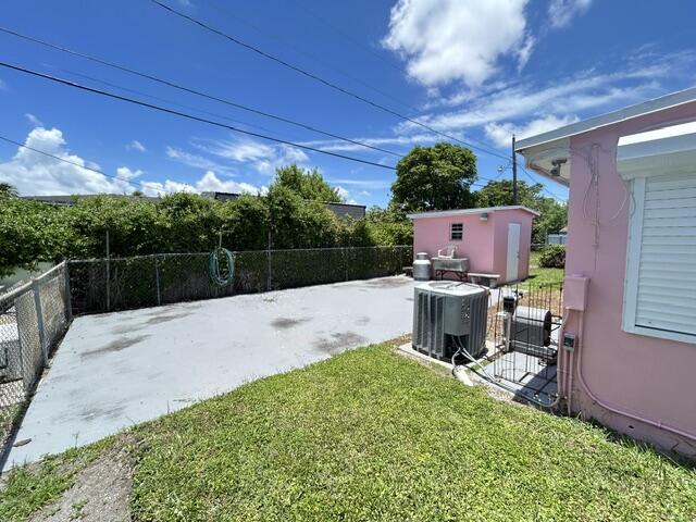 14620 E Polk Street Property Photo 18