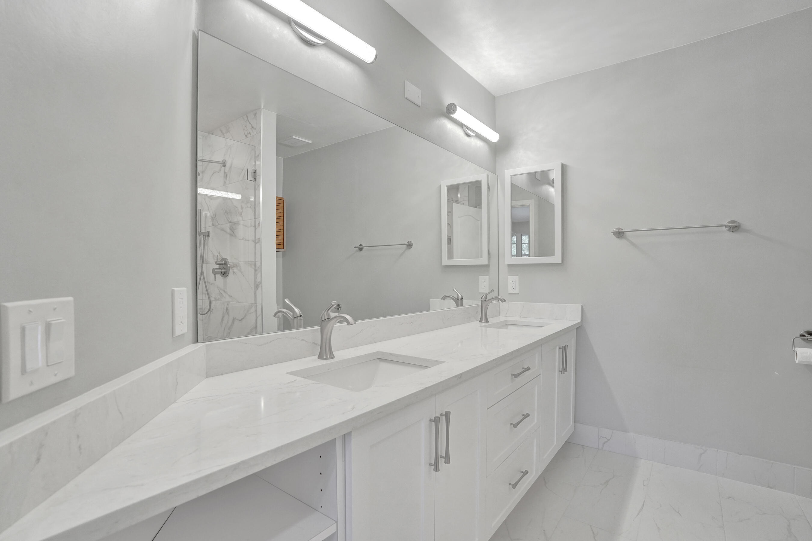 4921 Riverside Drive 606 Property Photo 30