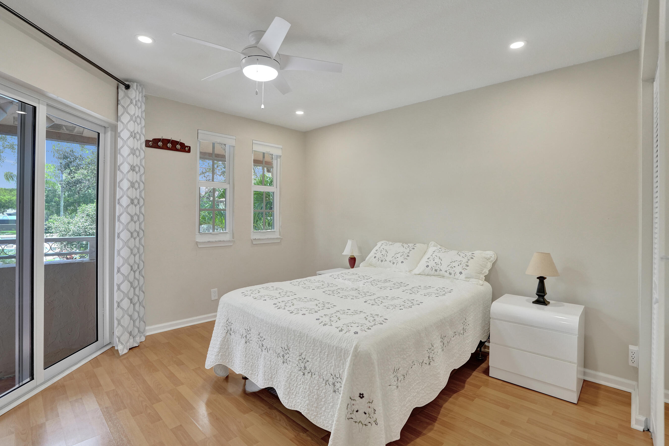 4921 Riverside Drive 606 Property Photo 36