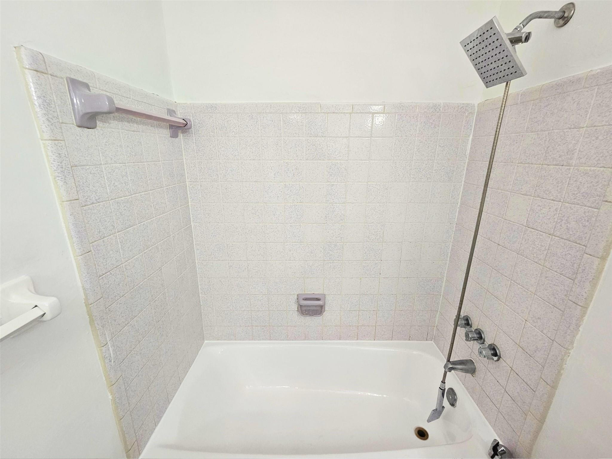 1300 Ne 3rd Street 23 Property Photo 13
