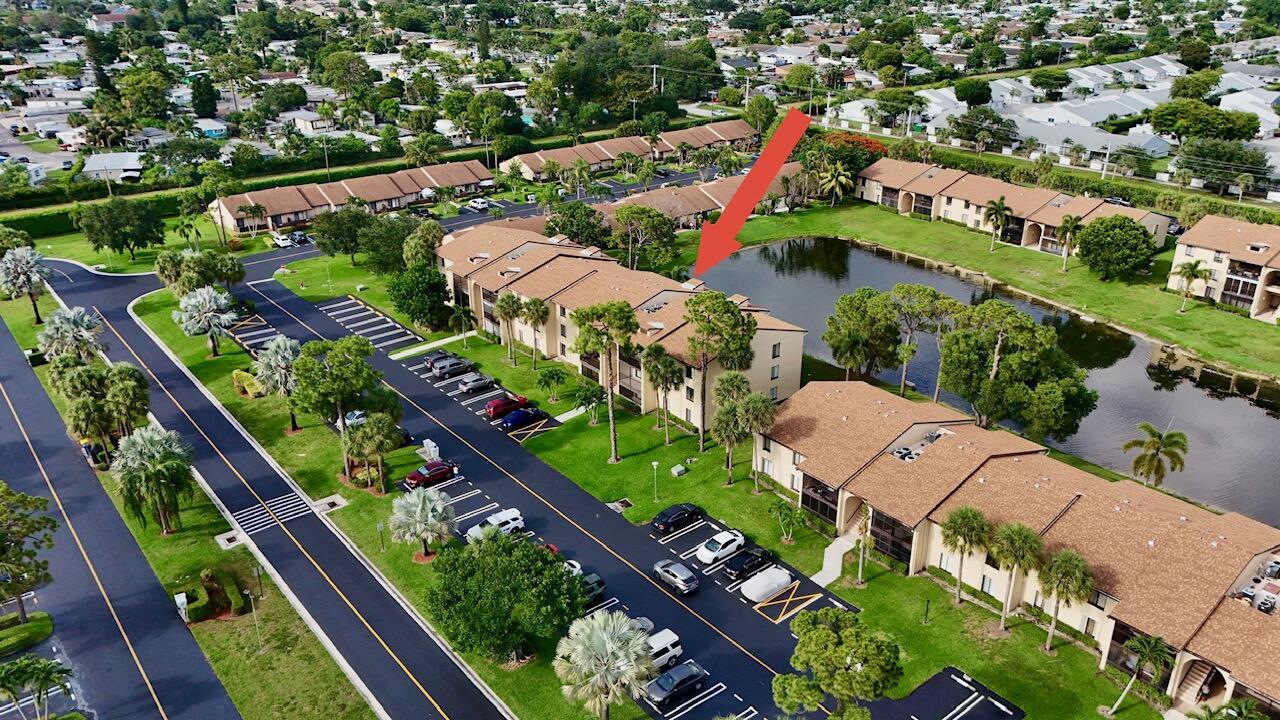 627 Sea Pine Way C2 Property Photo 4