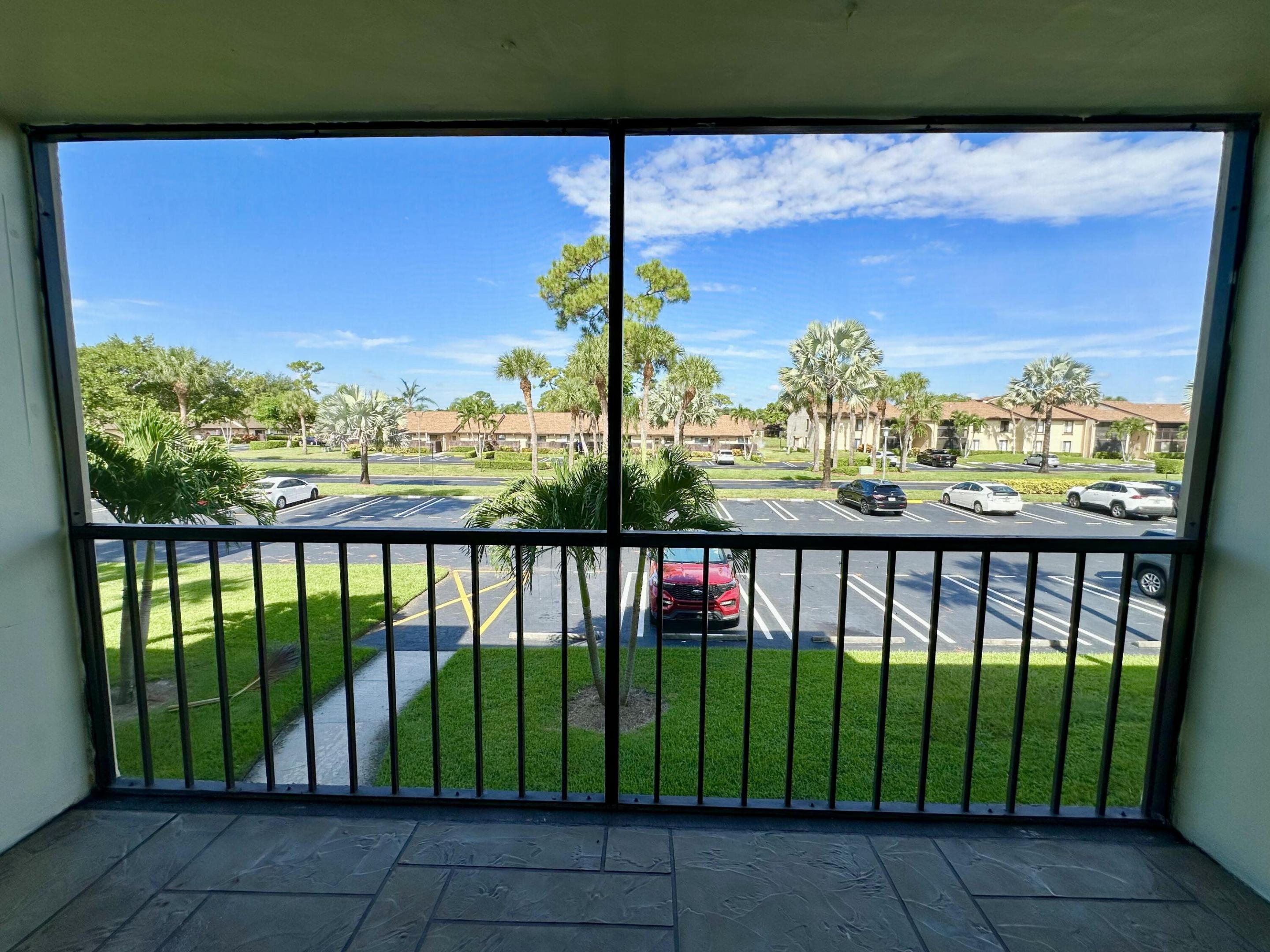 627 Sea Pine Way C2 Property Photo 10