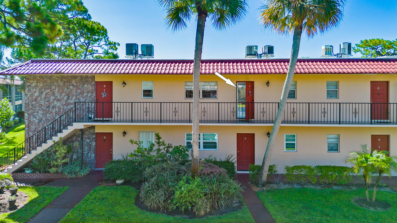 1975 Sw Palm City Road G Property Photo 1