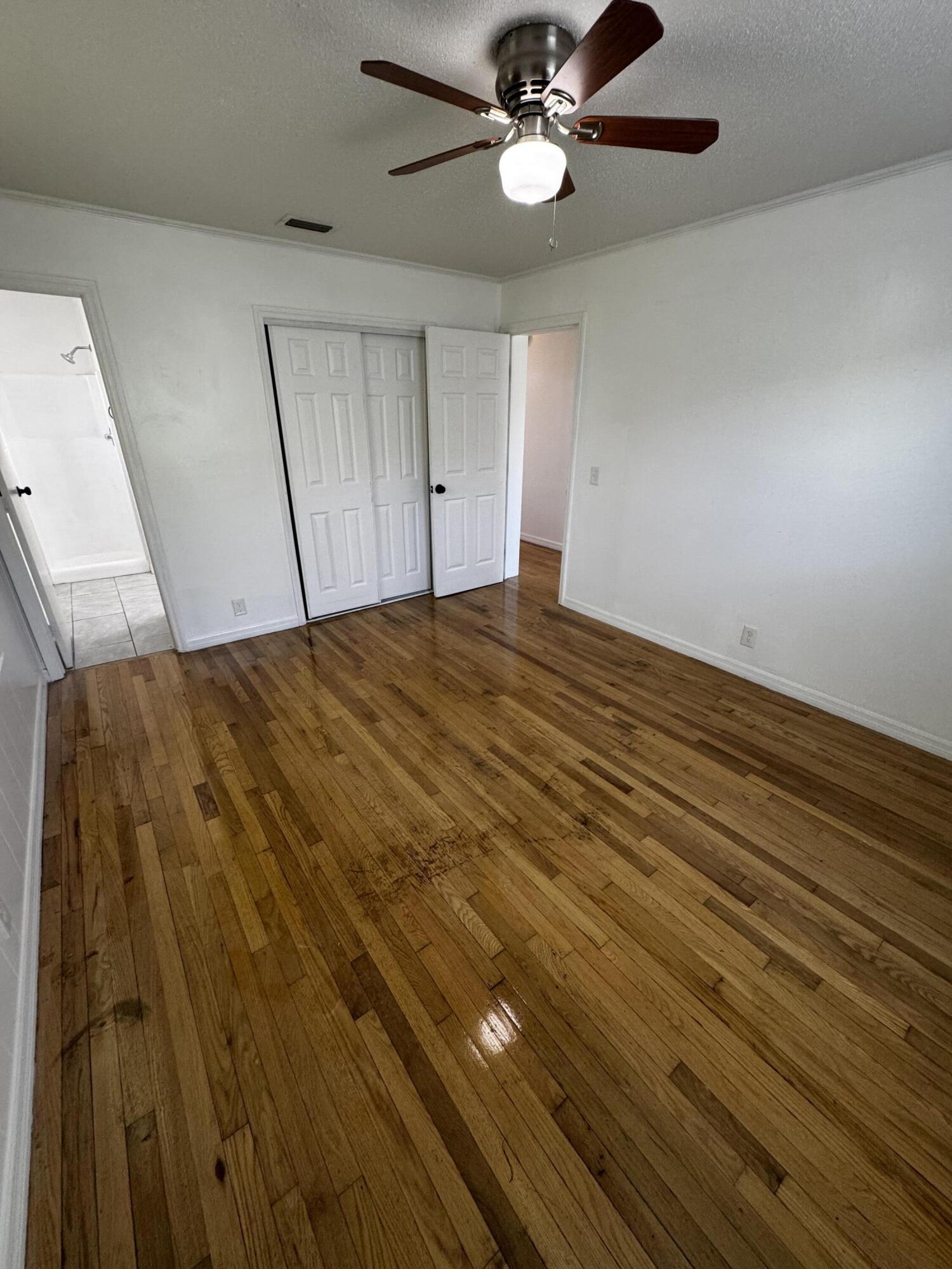 1464 W 32nd Street Property Photo 16