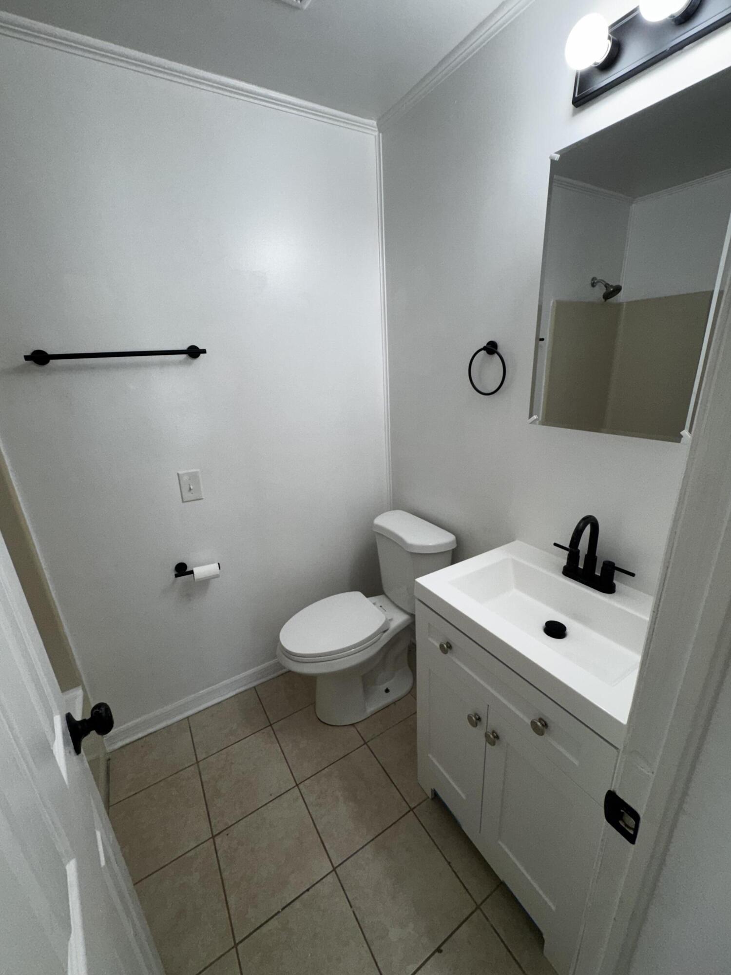 1464 W 32nd Street Property Photo 22