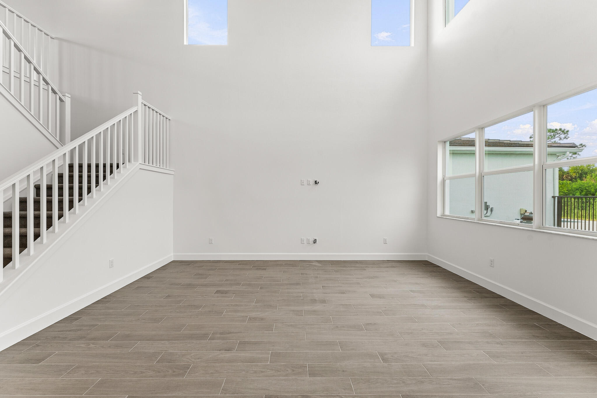 14190 Sw Artesia Drive Sw Property Photo 5