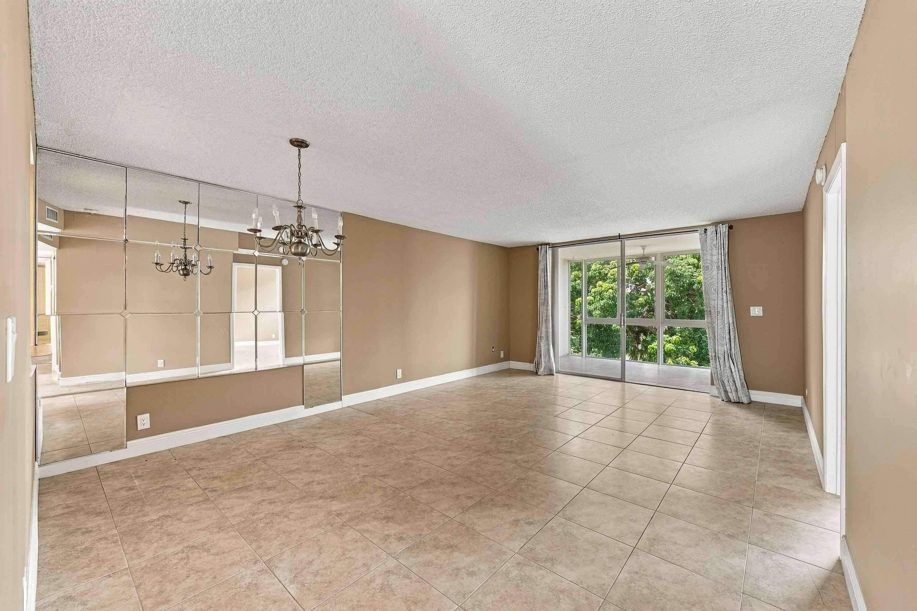 7680 Nw 18th Street 406 Property Photo 10