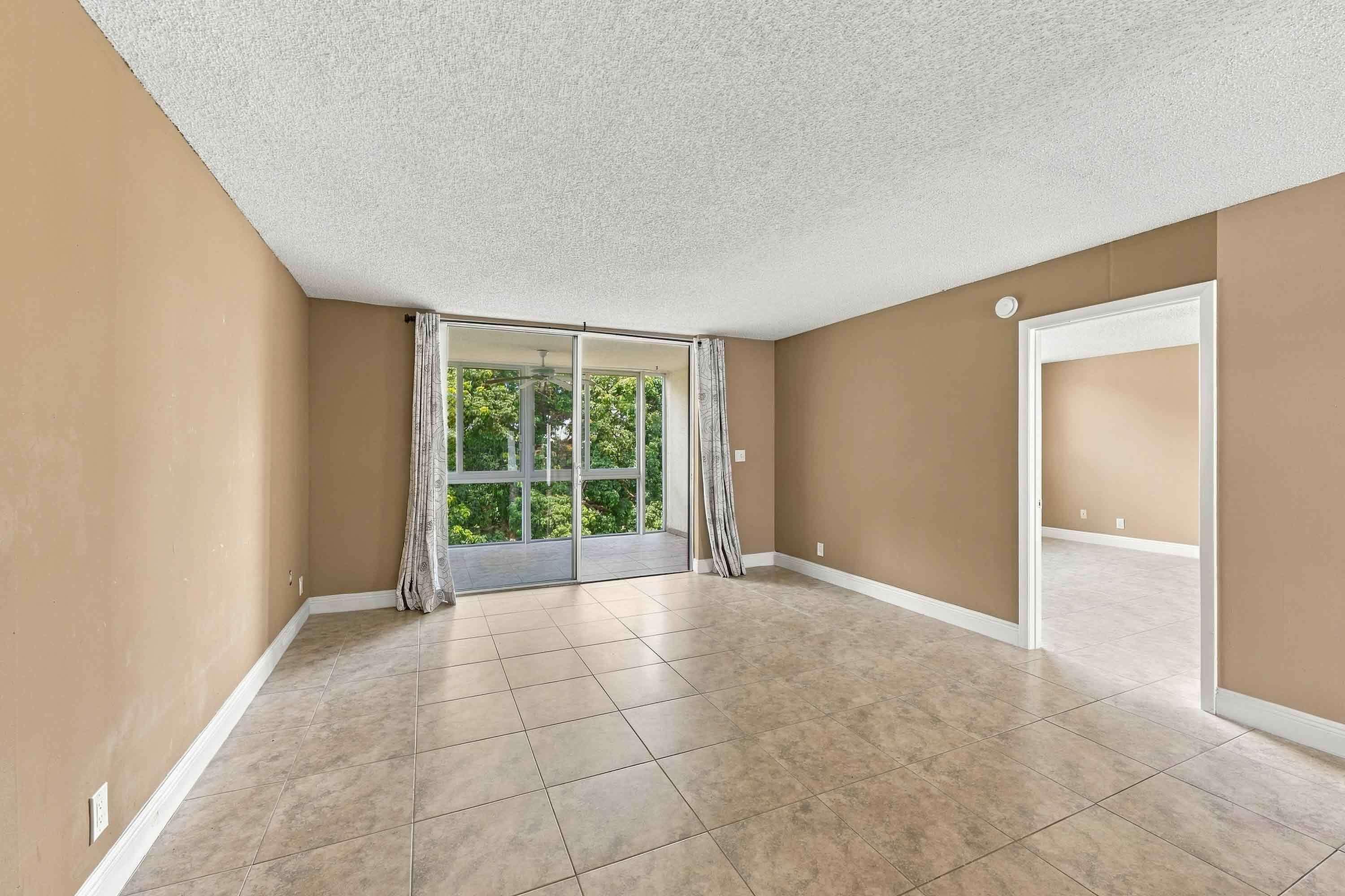 7680 Nw 18th Street 406 Property Photo 13