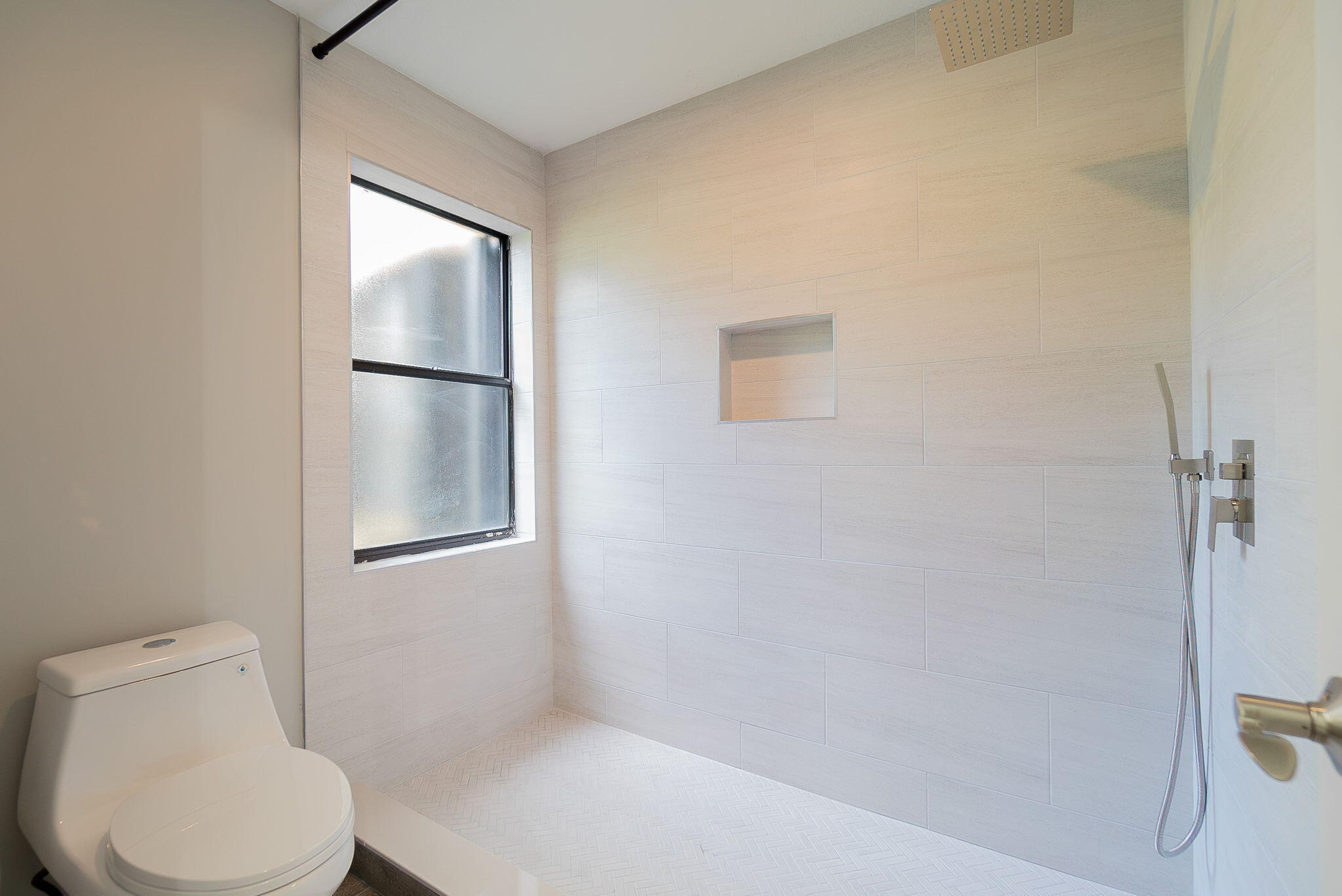 B26046946 Property Photo 20