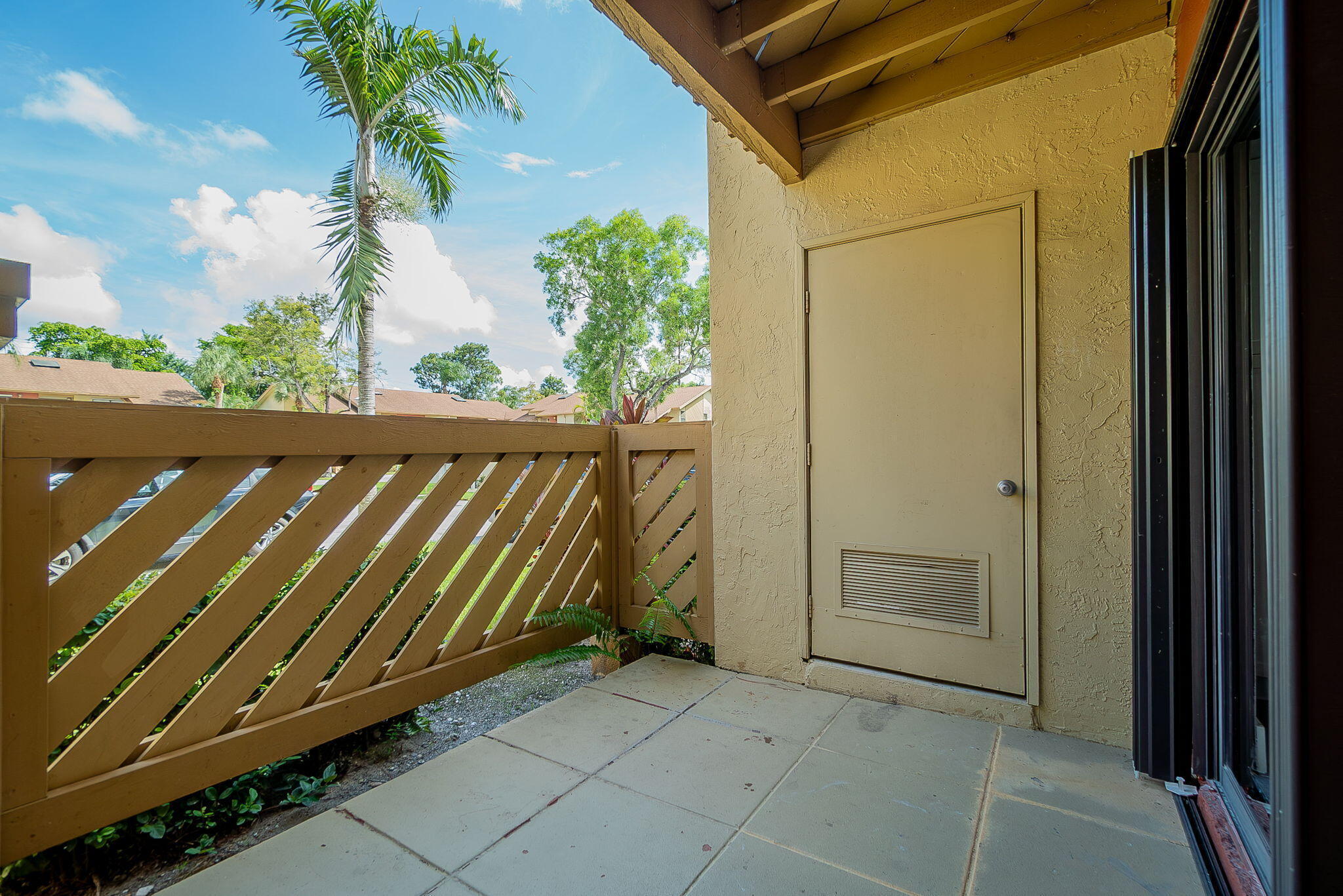 B26046946 Property Photo 30