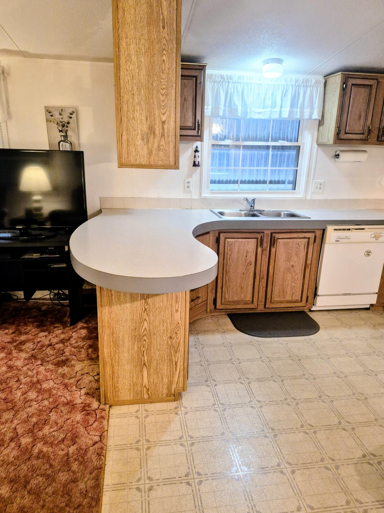 1066 Peach Lane Property Photo 2