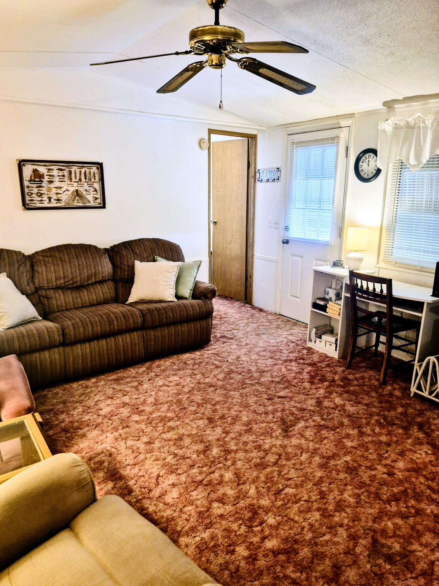 1066 Peach Lane Property Photo 8