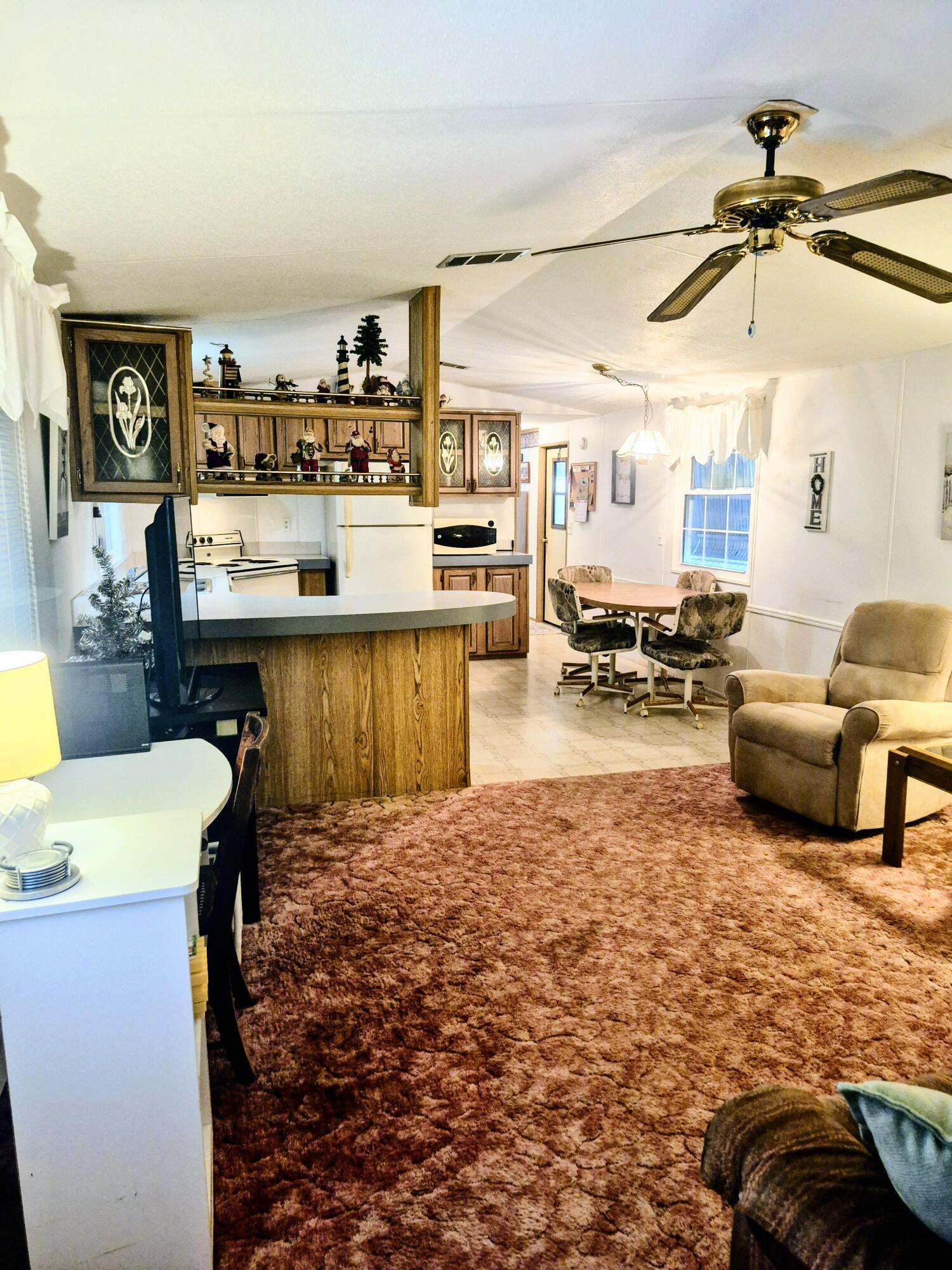 1066 Peach Lane Property Photo 9