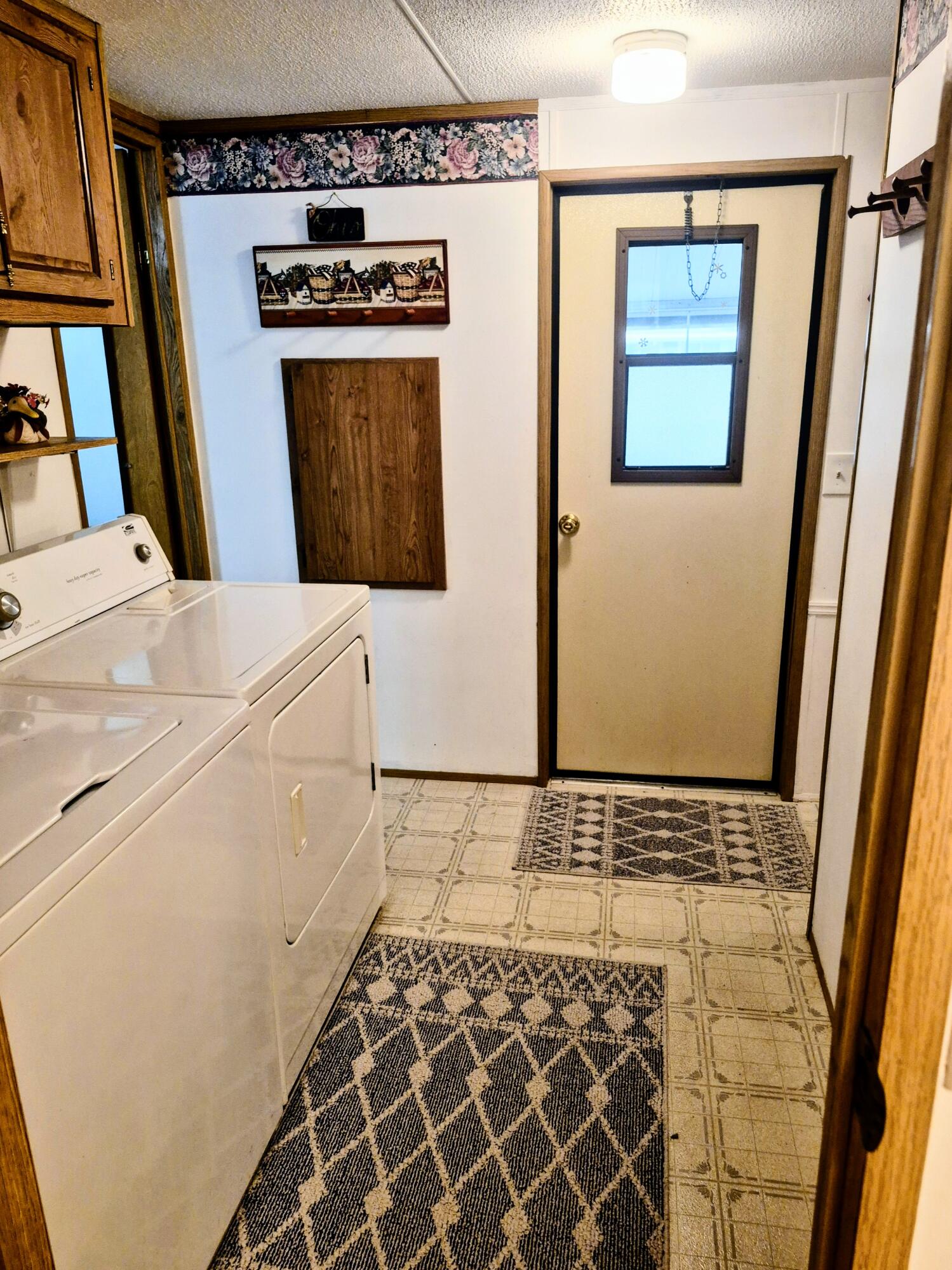 1066 Peach Lane Property Photo 11