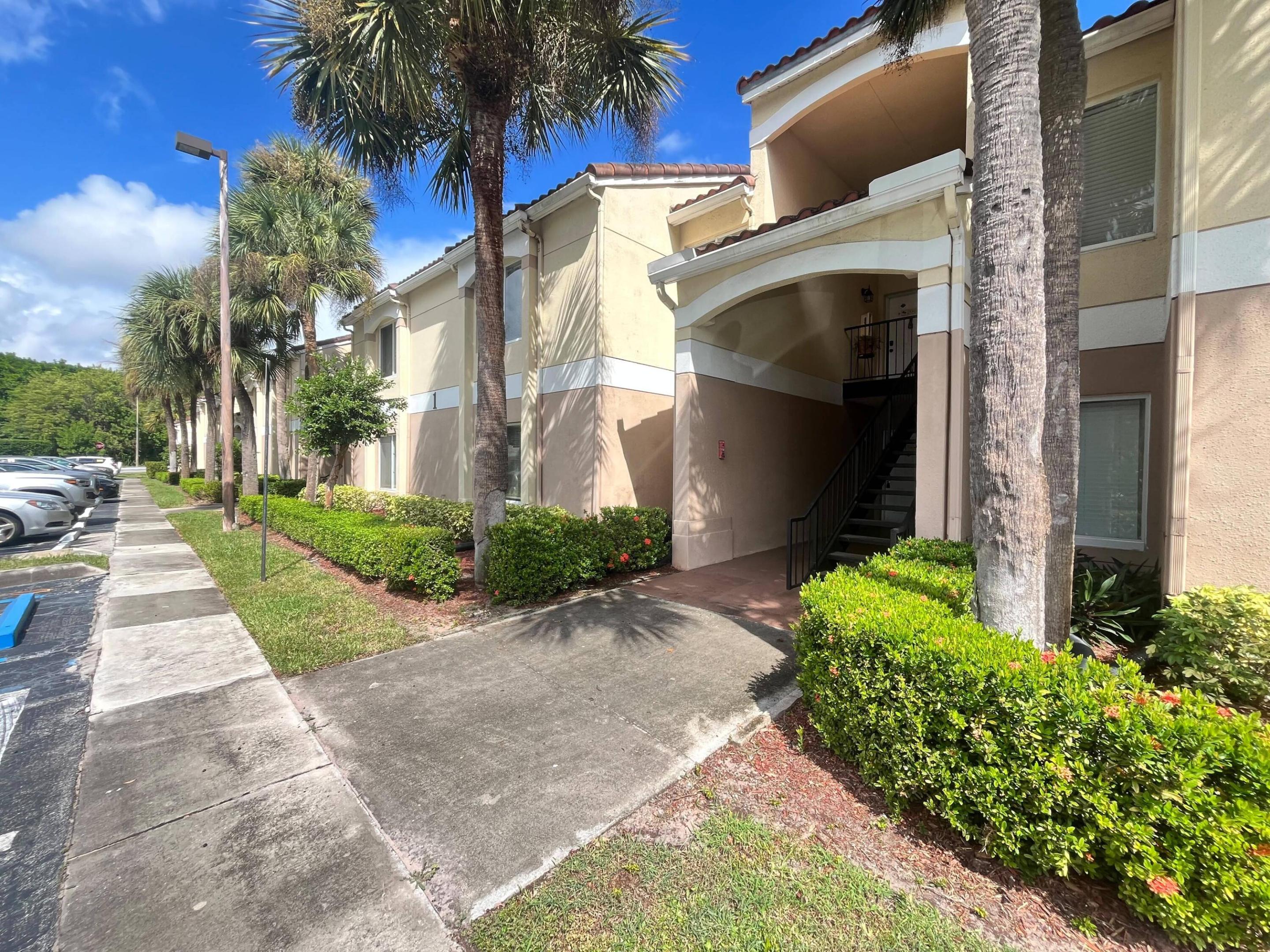 815 W Boynton Beach Boulevard 1-106 Property Photo 1