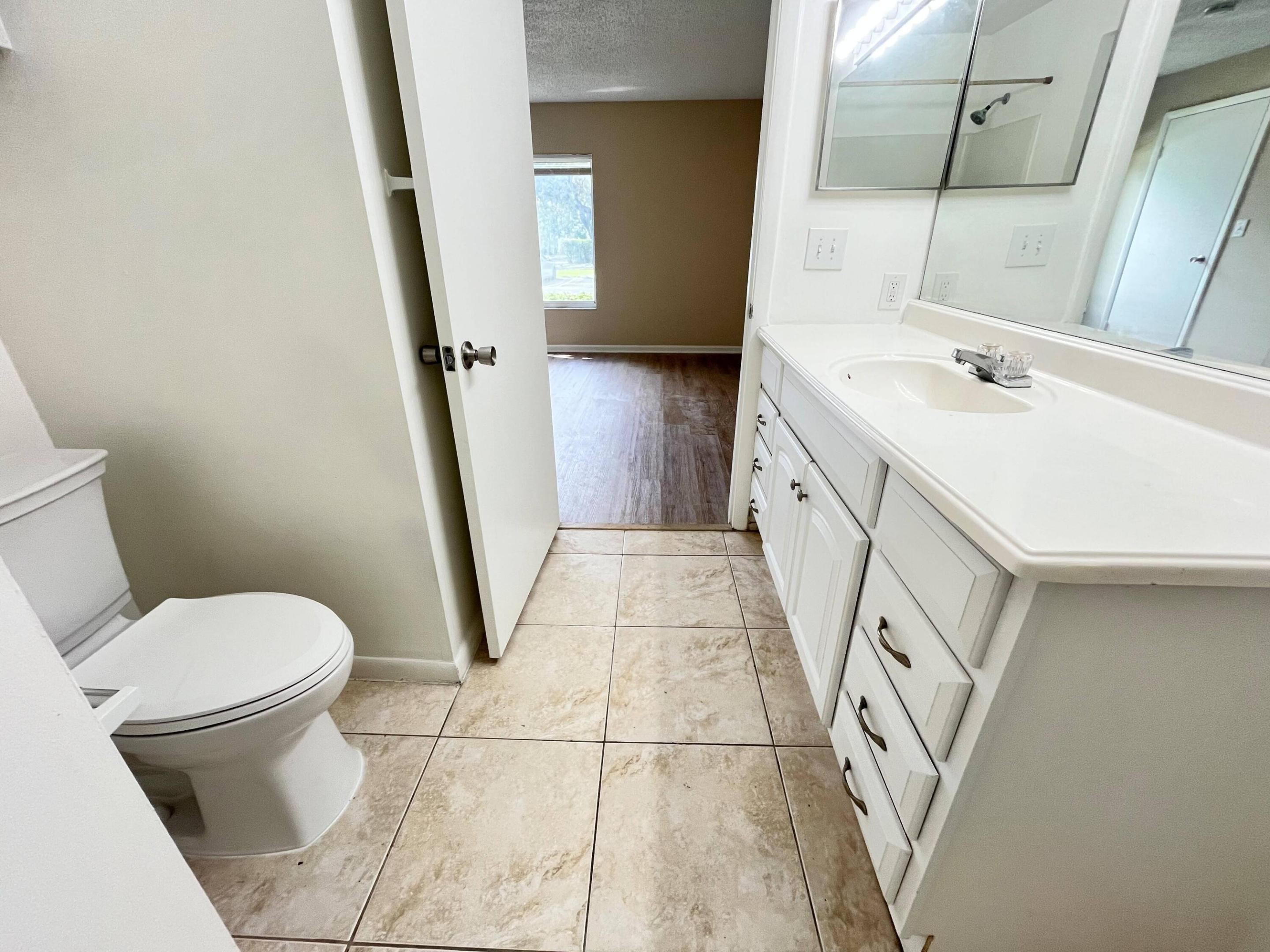 815 W Boynton Beach Boulevard 1-106 Property Photo 7