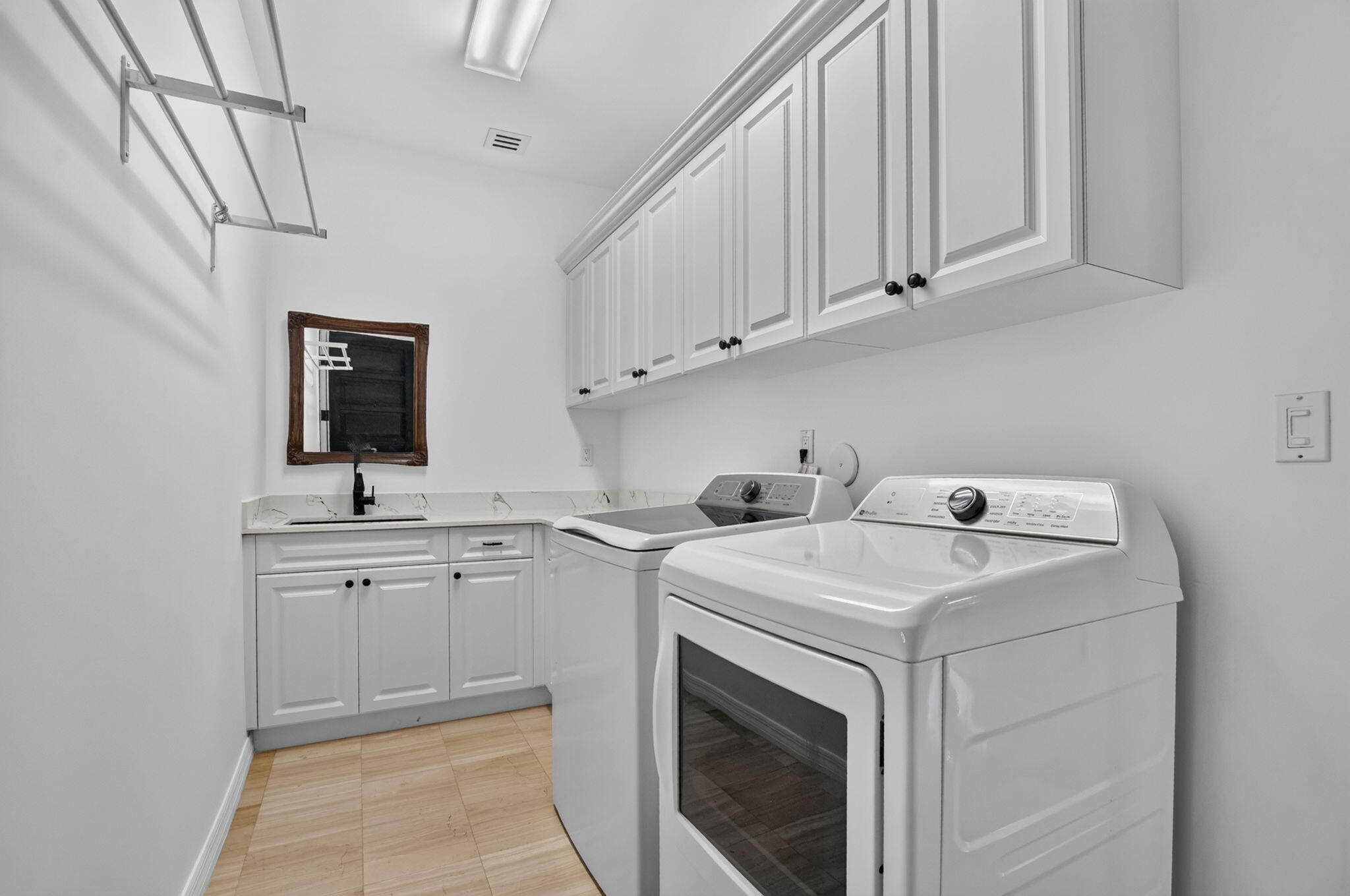 21312 Greenwood Court Property Photo 27