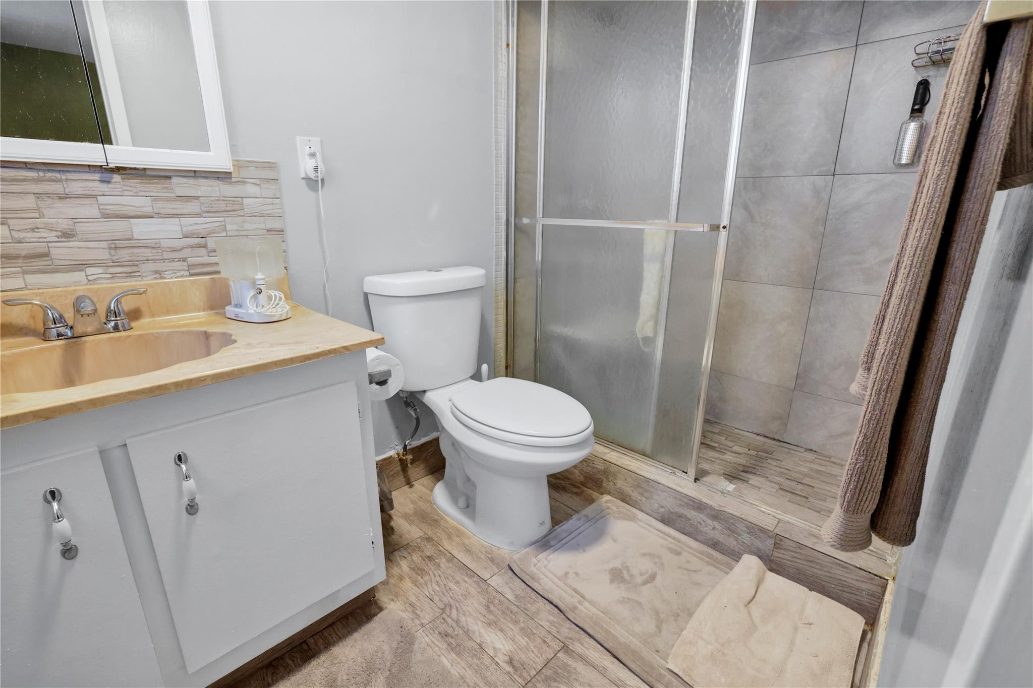2800 Somerset Drive 418j Property Photo 8