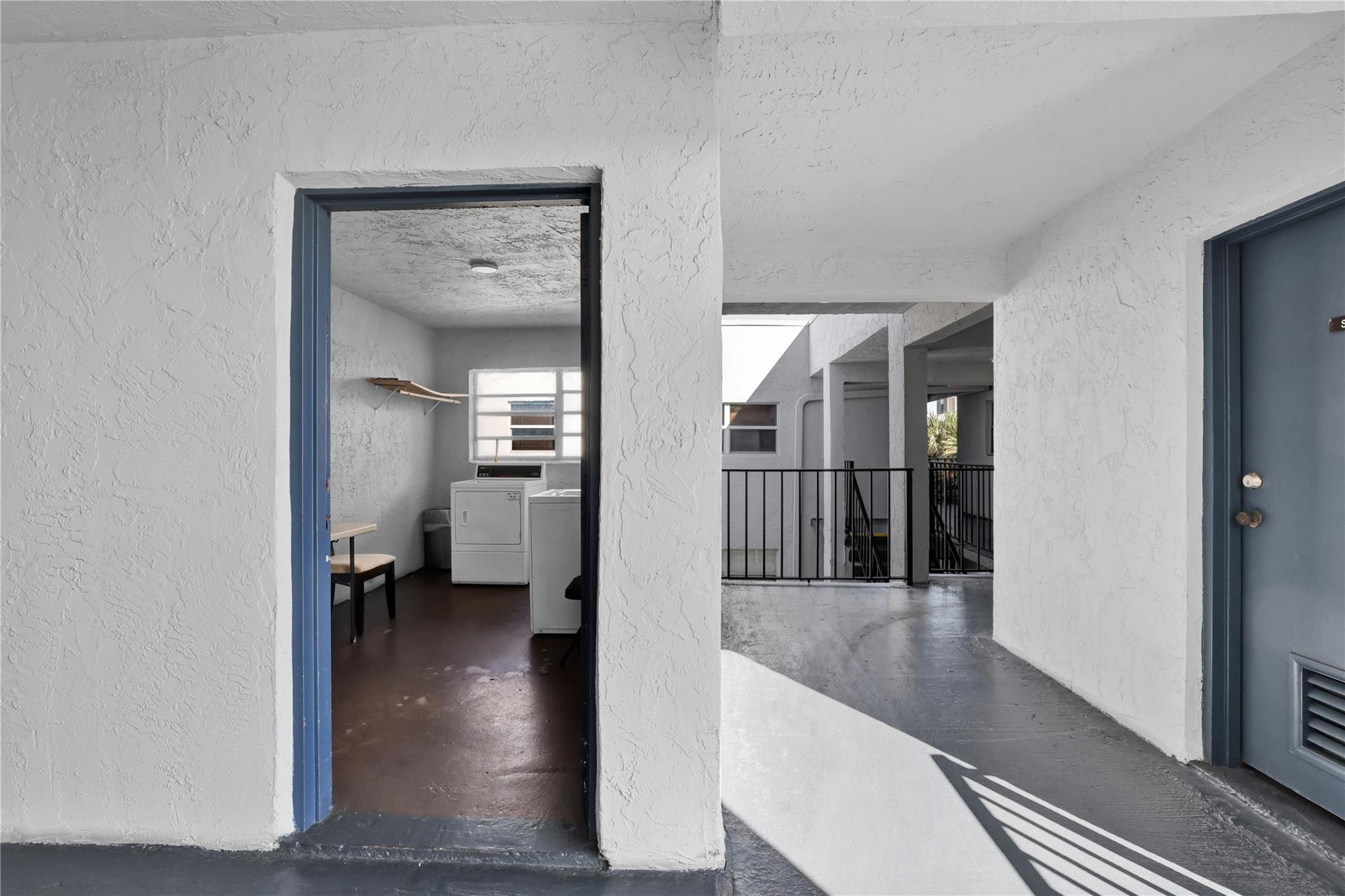 2800 Somerset Drive 418j Property Photo 11