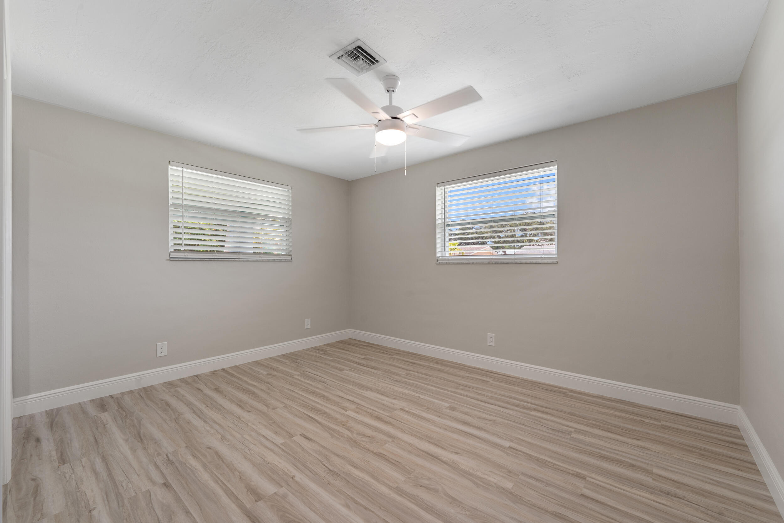 204 Circle E Property Photo 36