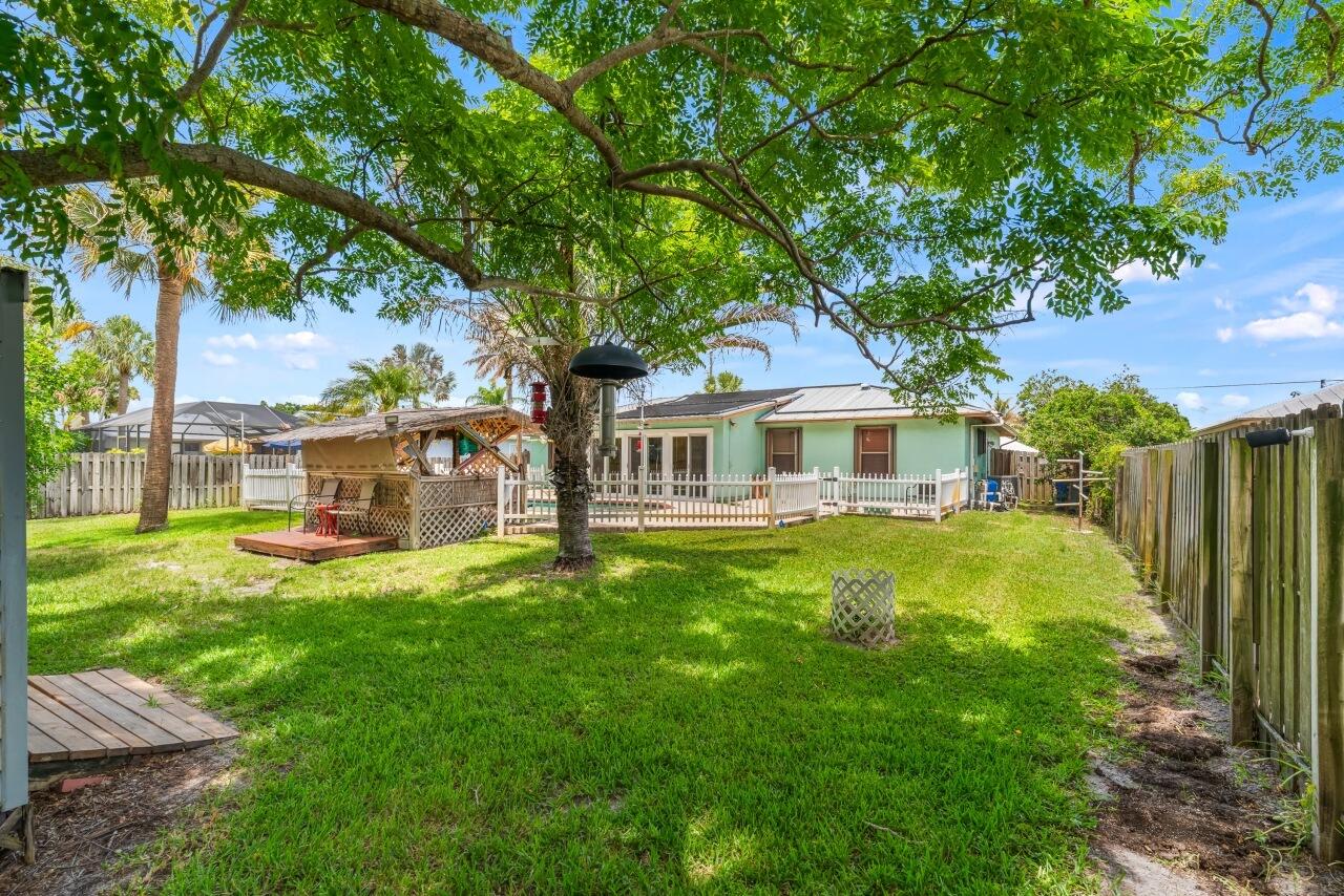 1636 Ne Darlich Avenue Property Photo 45